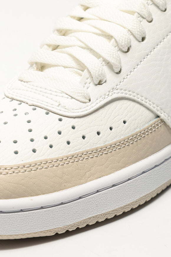 Sneakers Court Vision - Summit White + Light Orewood Brown