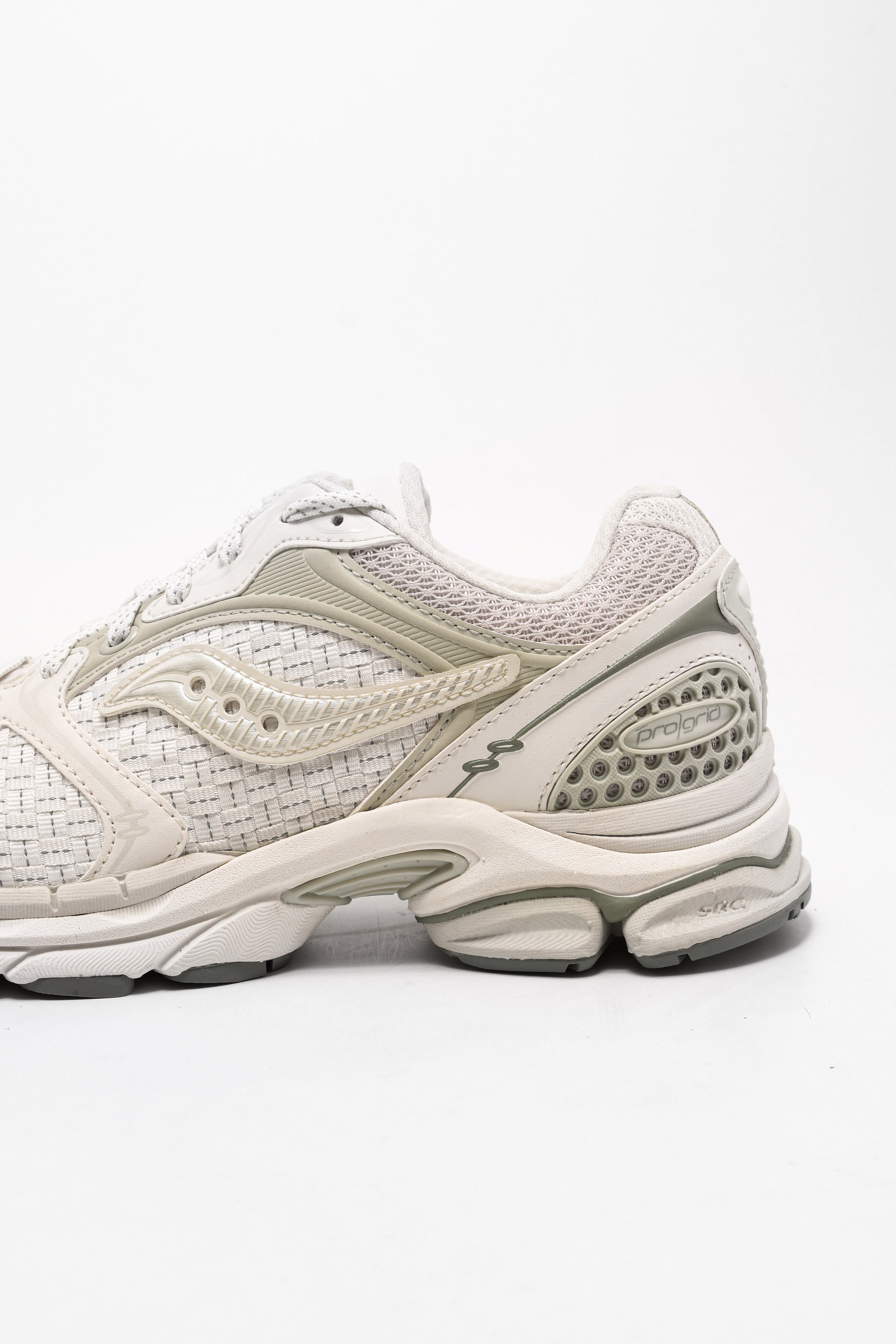 Progrid Triumph 4 sneakers - Ivory + Celadon