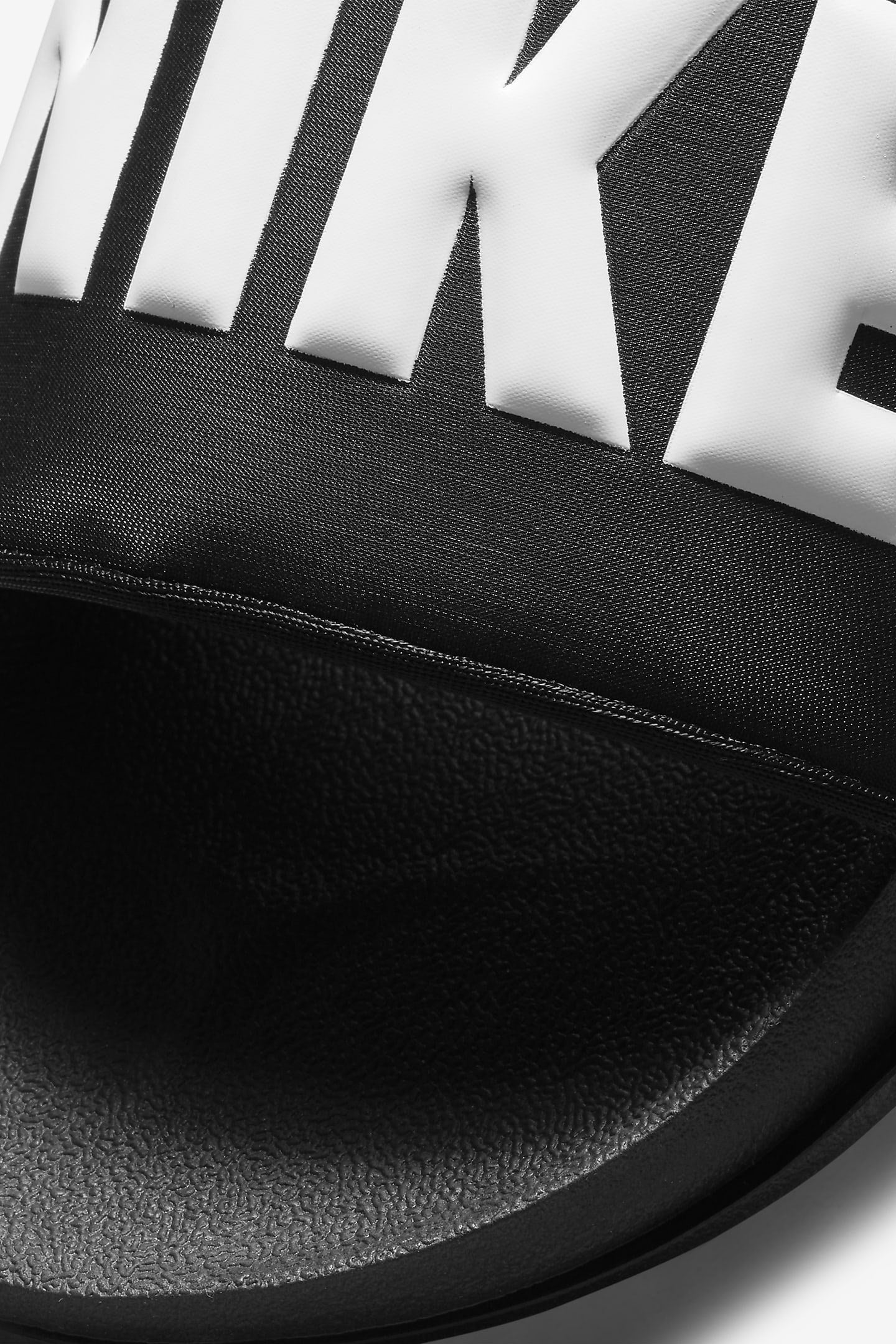 Offcourt Pantoletten - Black + White