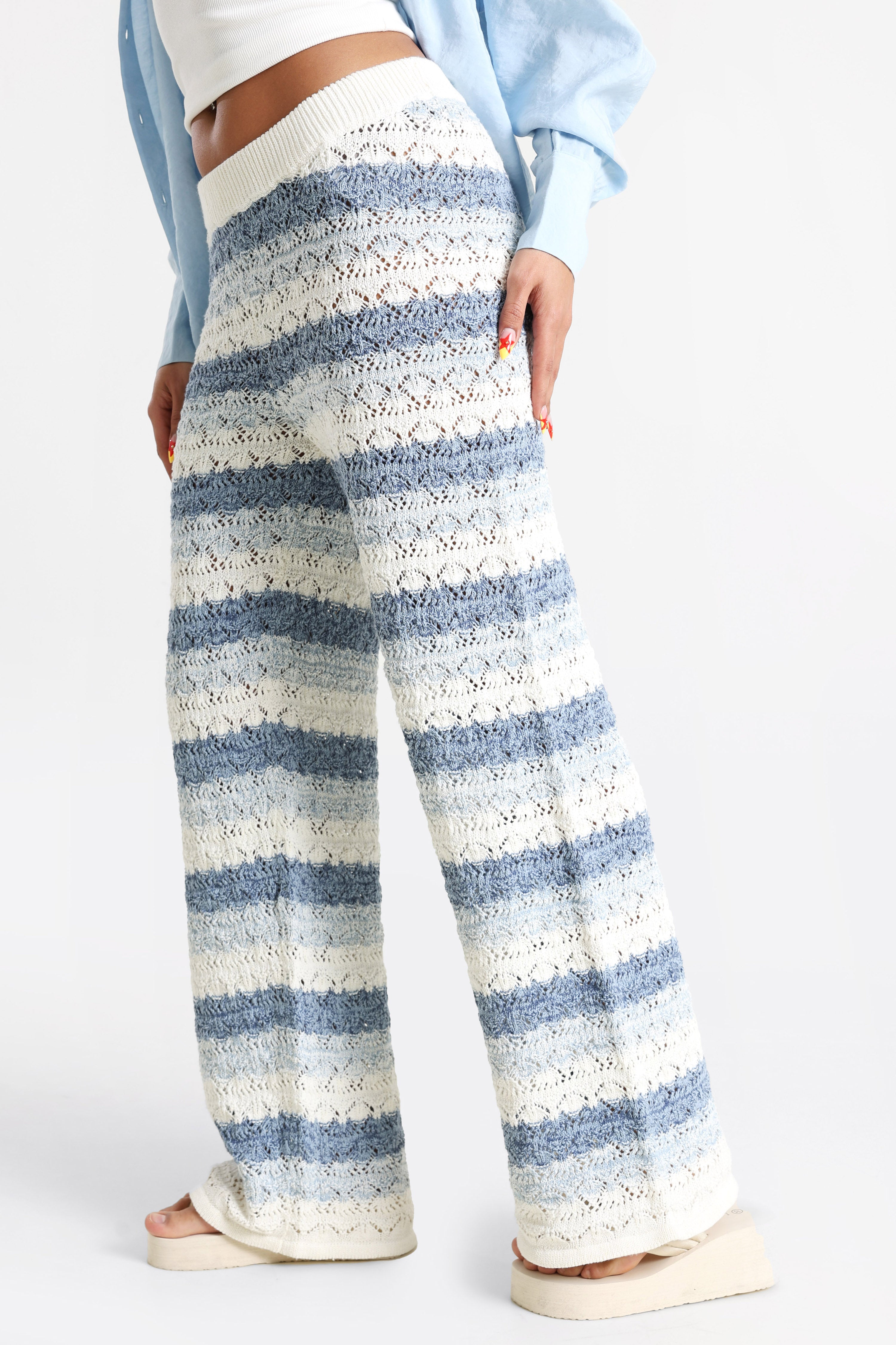 NMLAIKA pantaloni in crochet - Birch + Blue