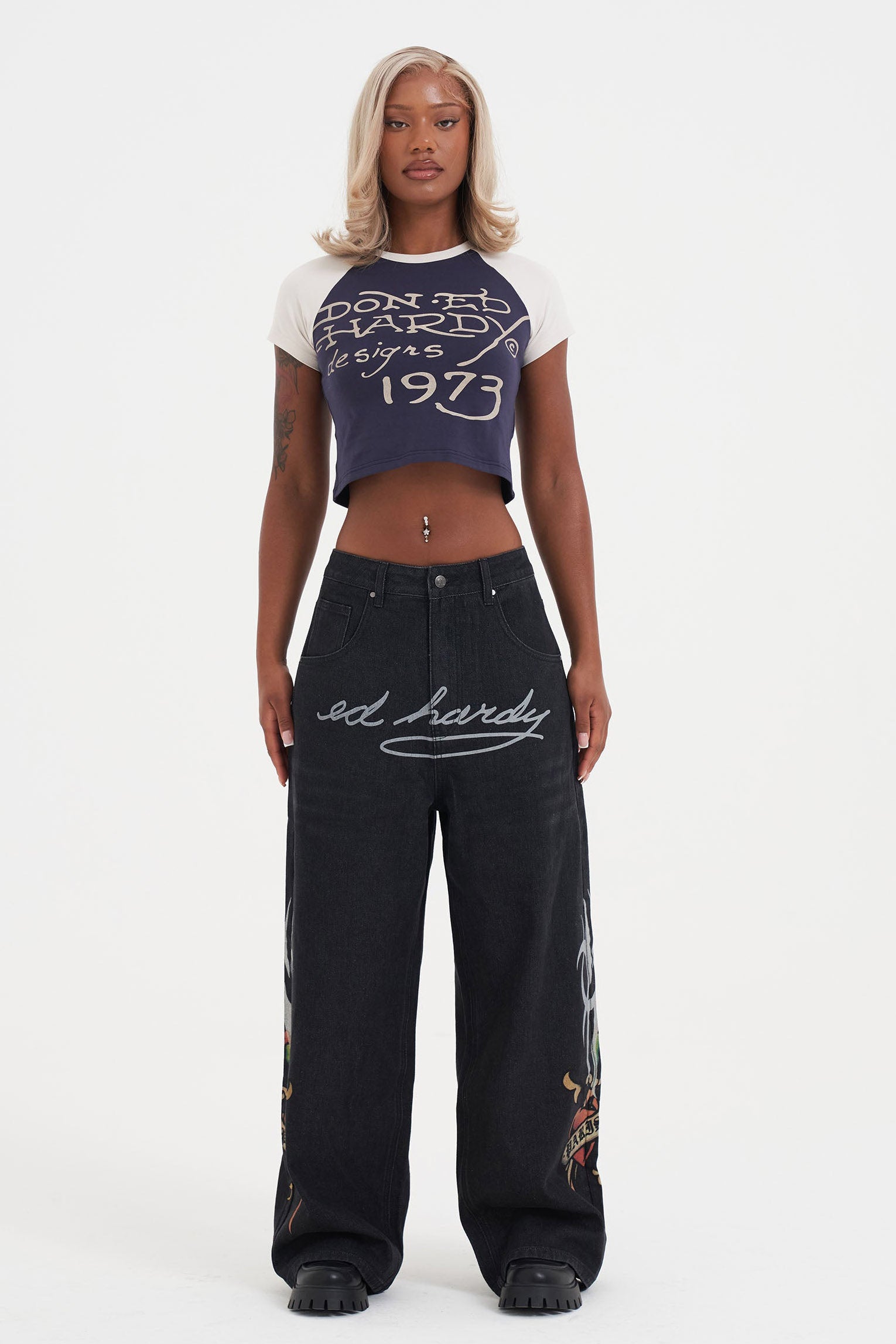 T-shirt con crop - Navy + Beige