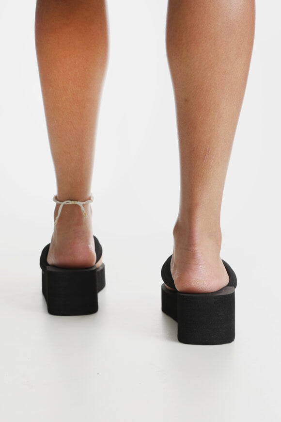Flip Flops mit Keilabsatz - Black