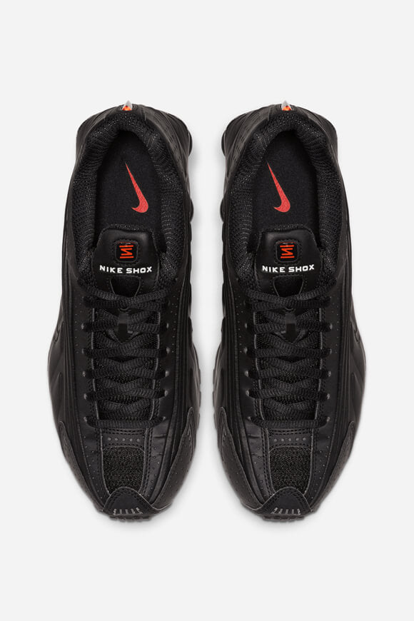 Shox R4 Sneaker - Black + Max Orange