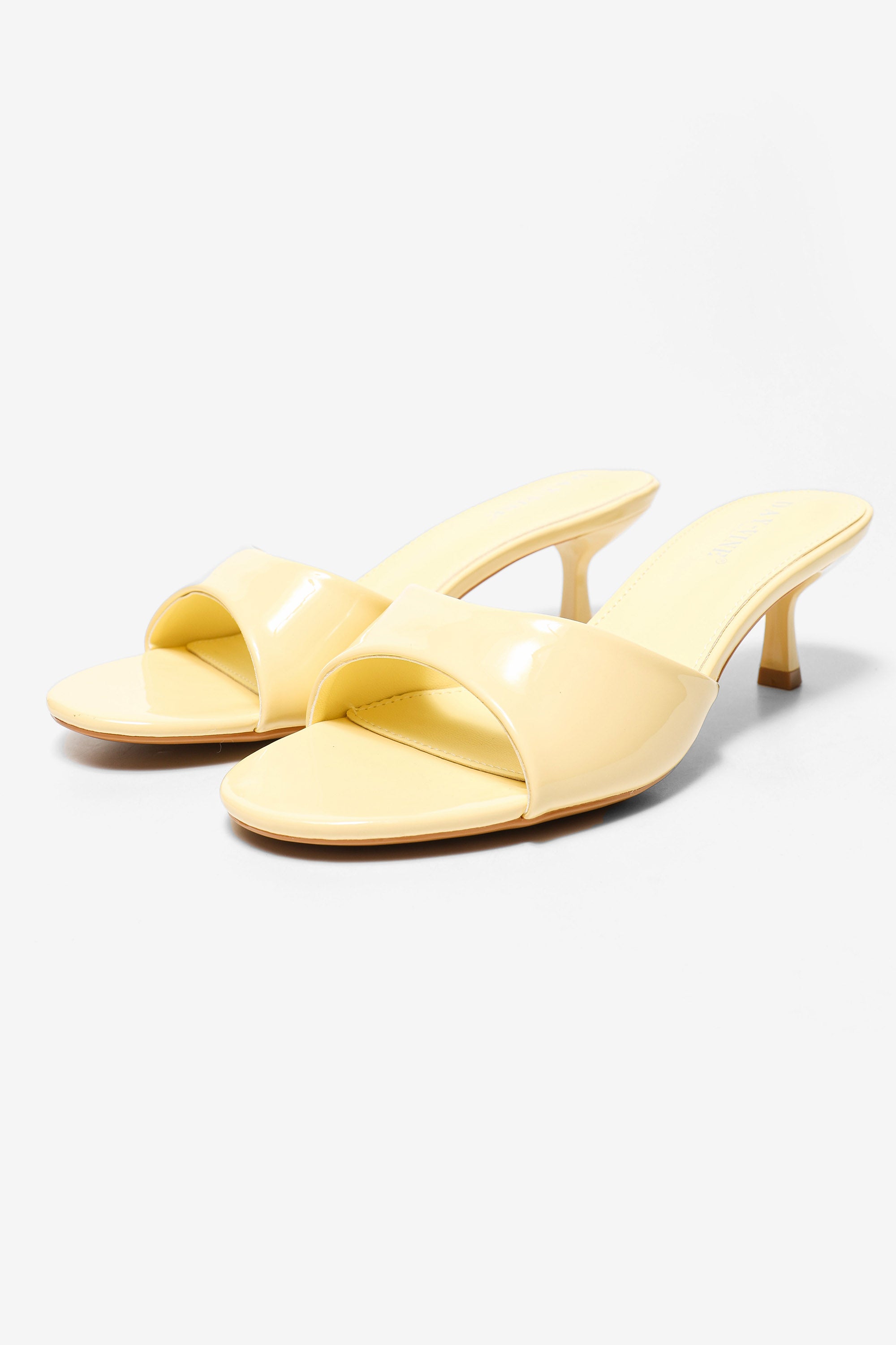 Patent leather mules - Yellow