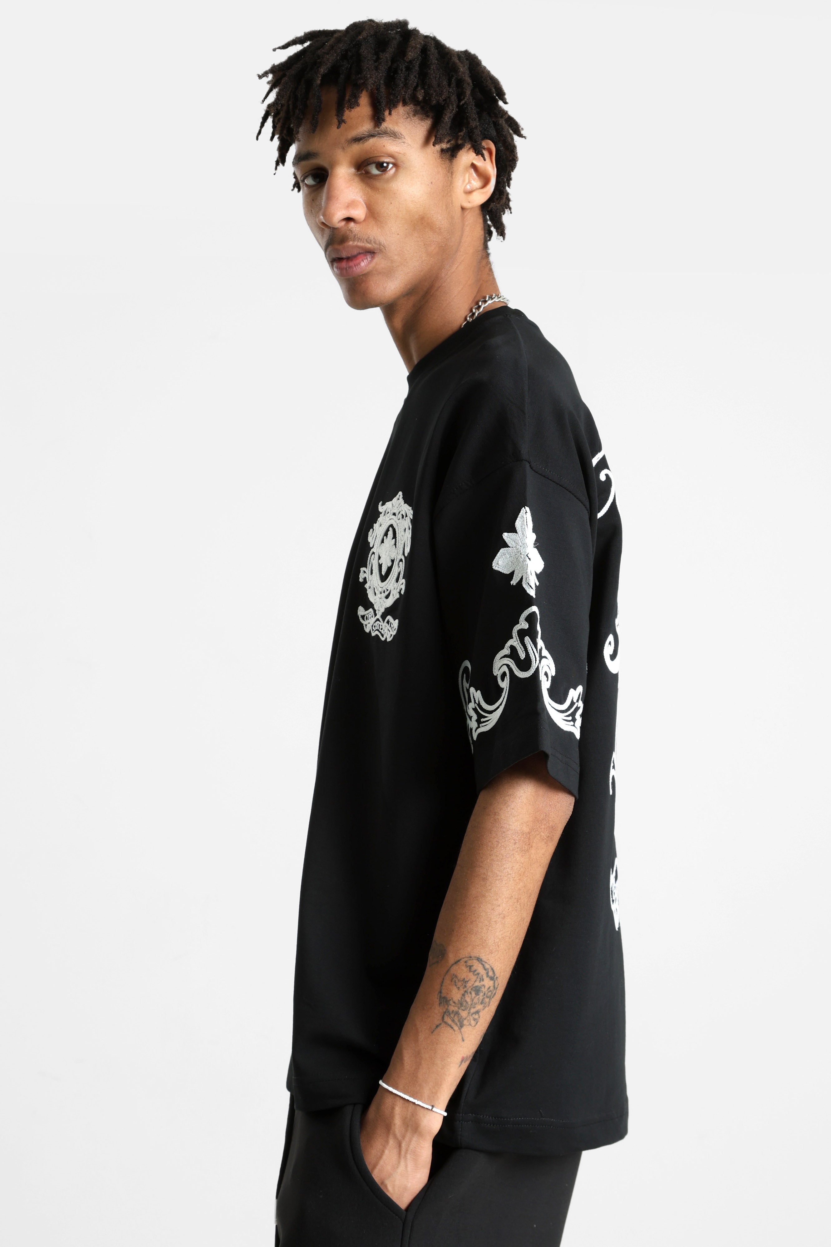 T-Shirt - Black + White