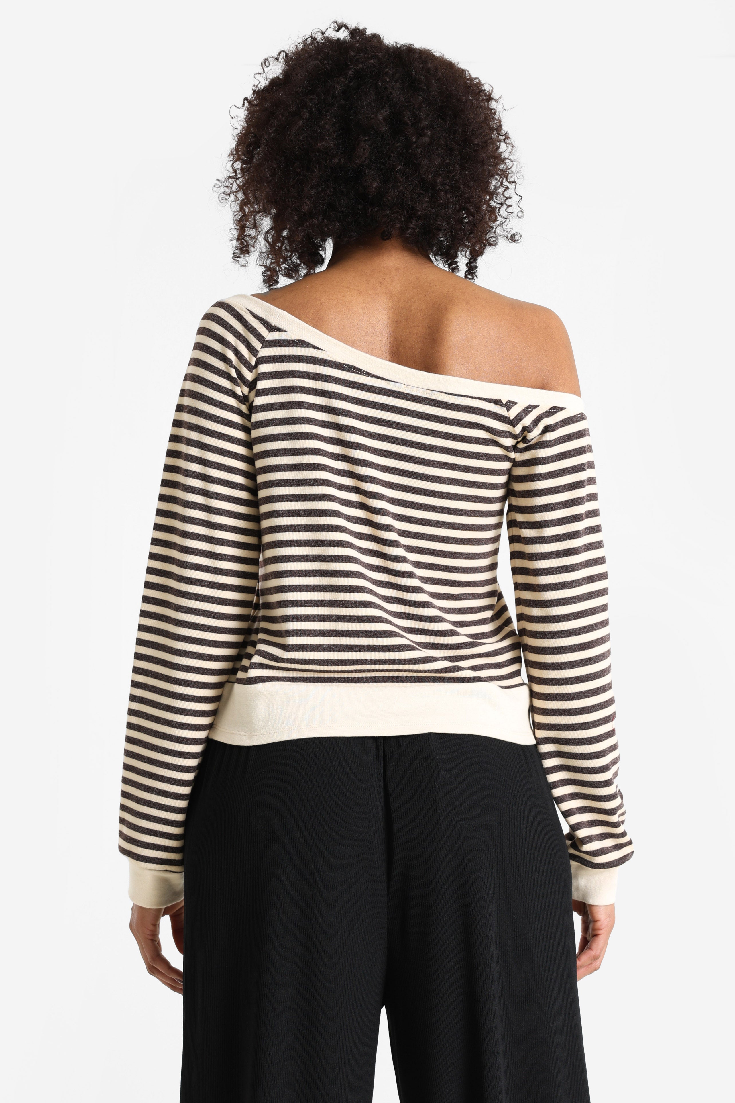 Off-Shoulder Long Sleeve Top - Brun + Beige