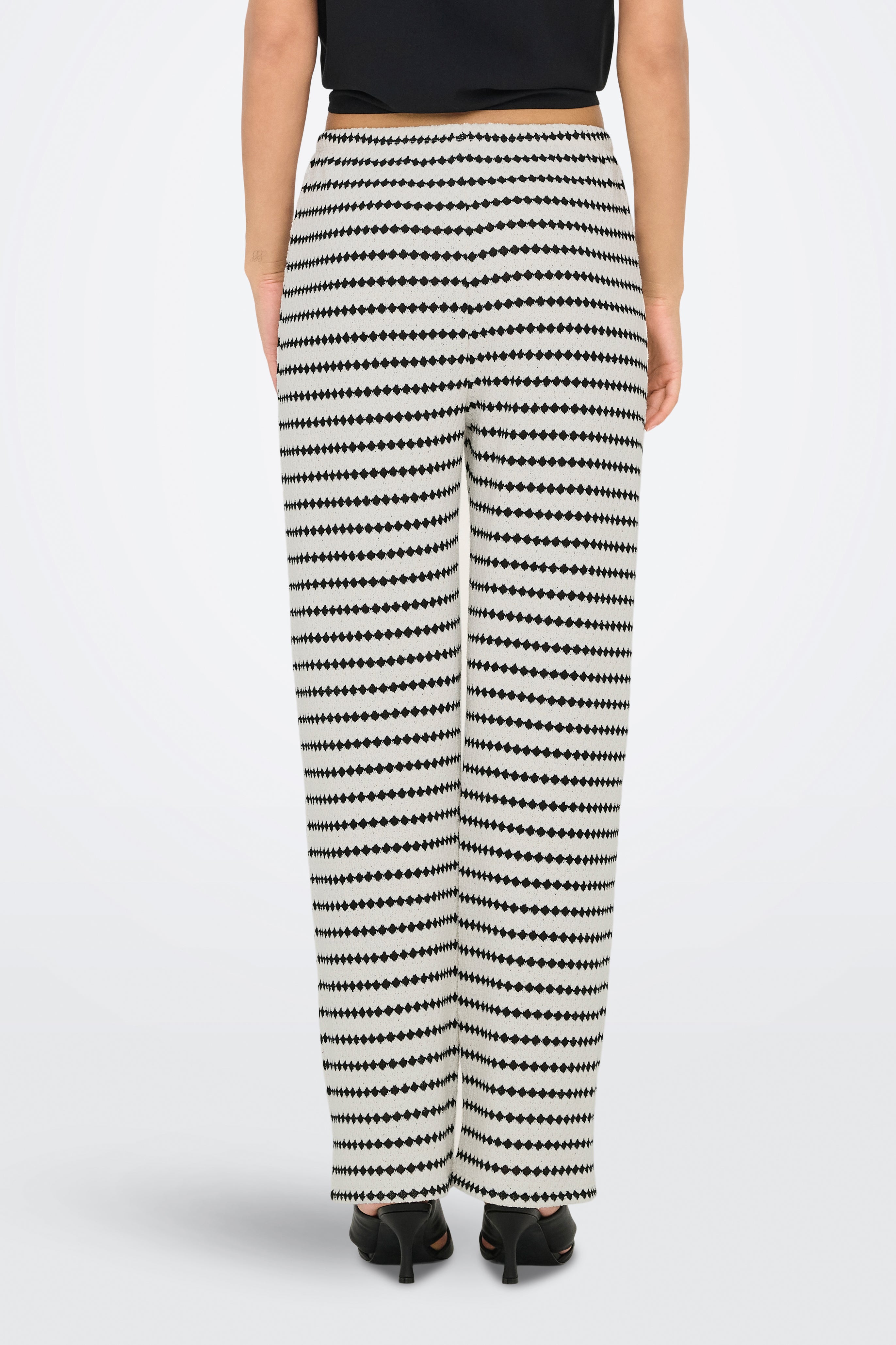 ONLEVA Wide Leg Strickhose - Cloud Dancer + Black