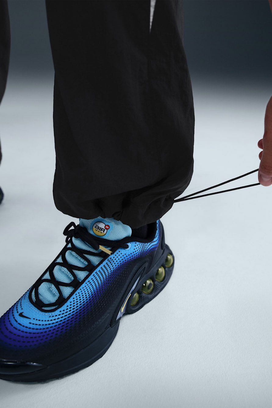 Woven training pants - Black + White