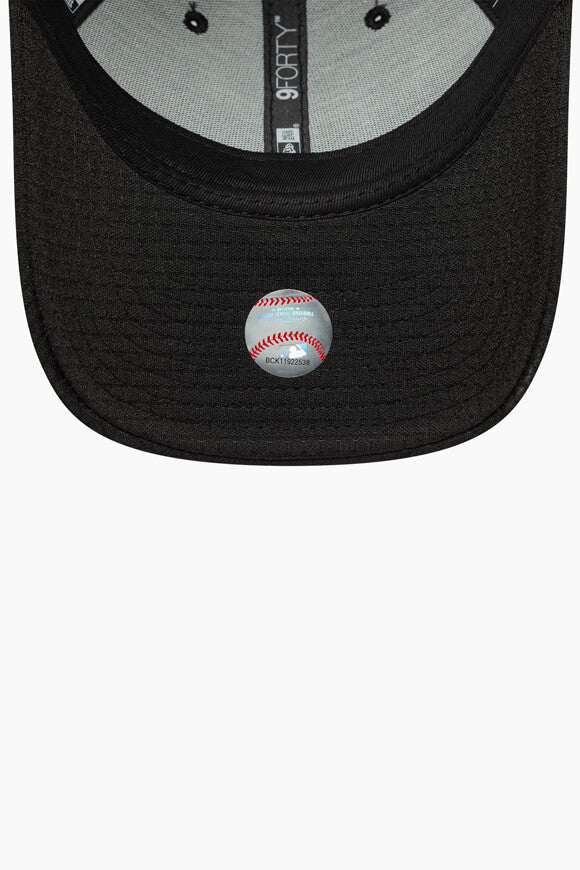 Snapback cap - Black