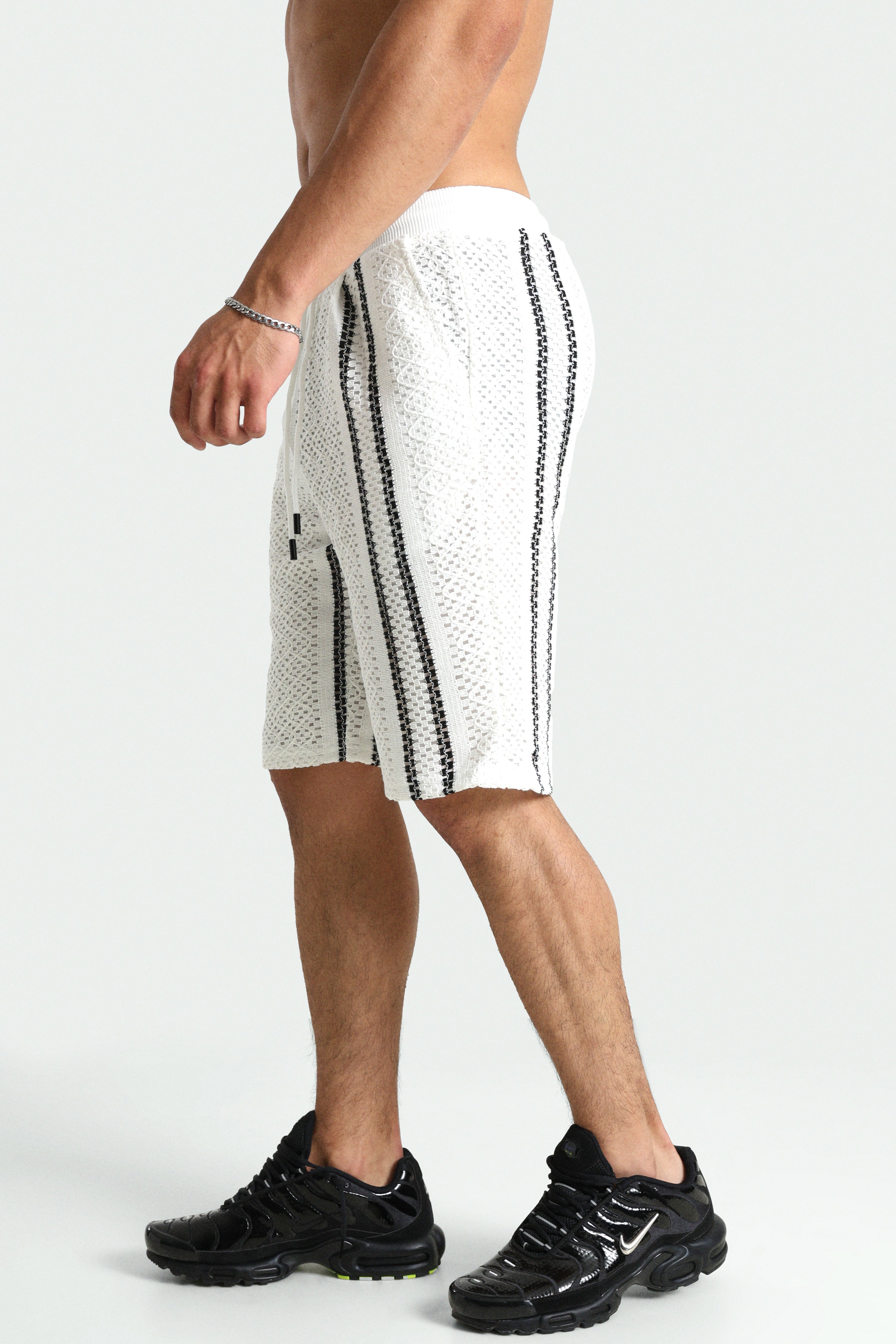 Pantaloncini in tessuto strutturato - Offwhite + Black