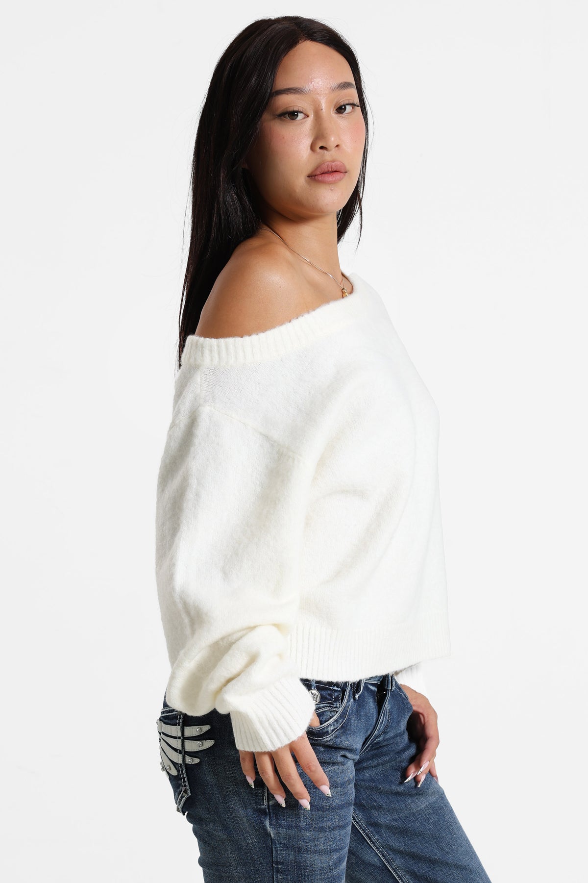 Off-shoulder knitted sweater - Offwhite