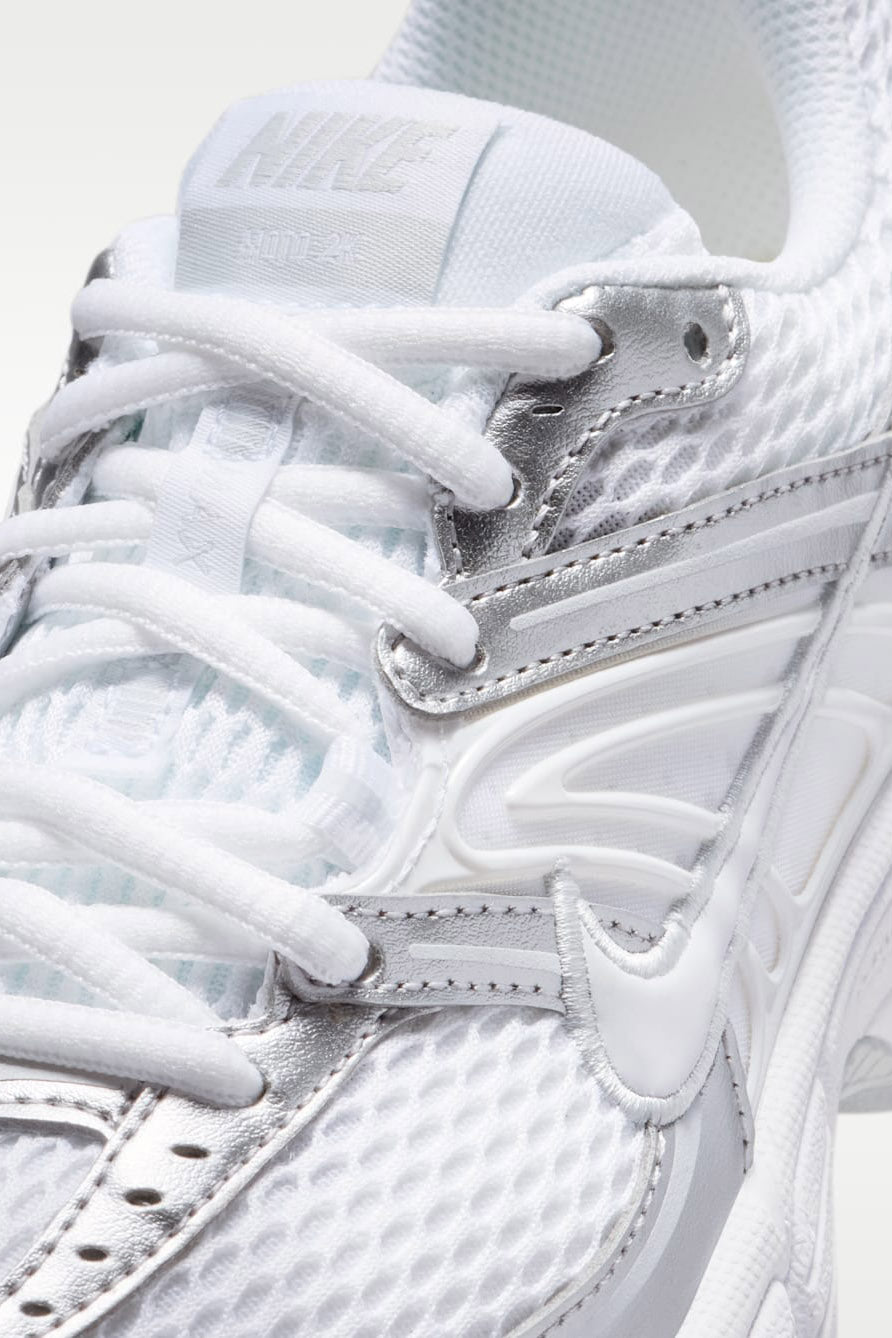Air Max Moto 2K sneakers - White + Pure Platinum