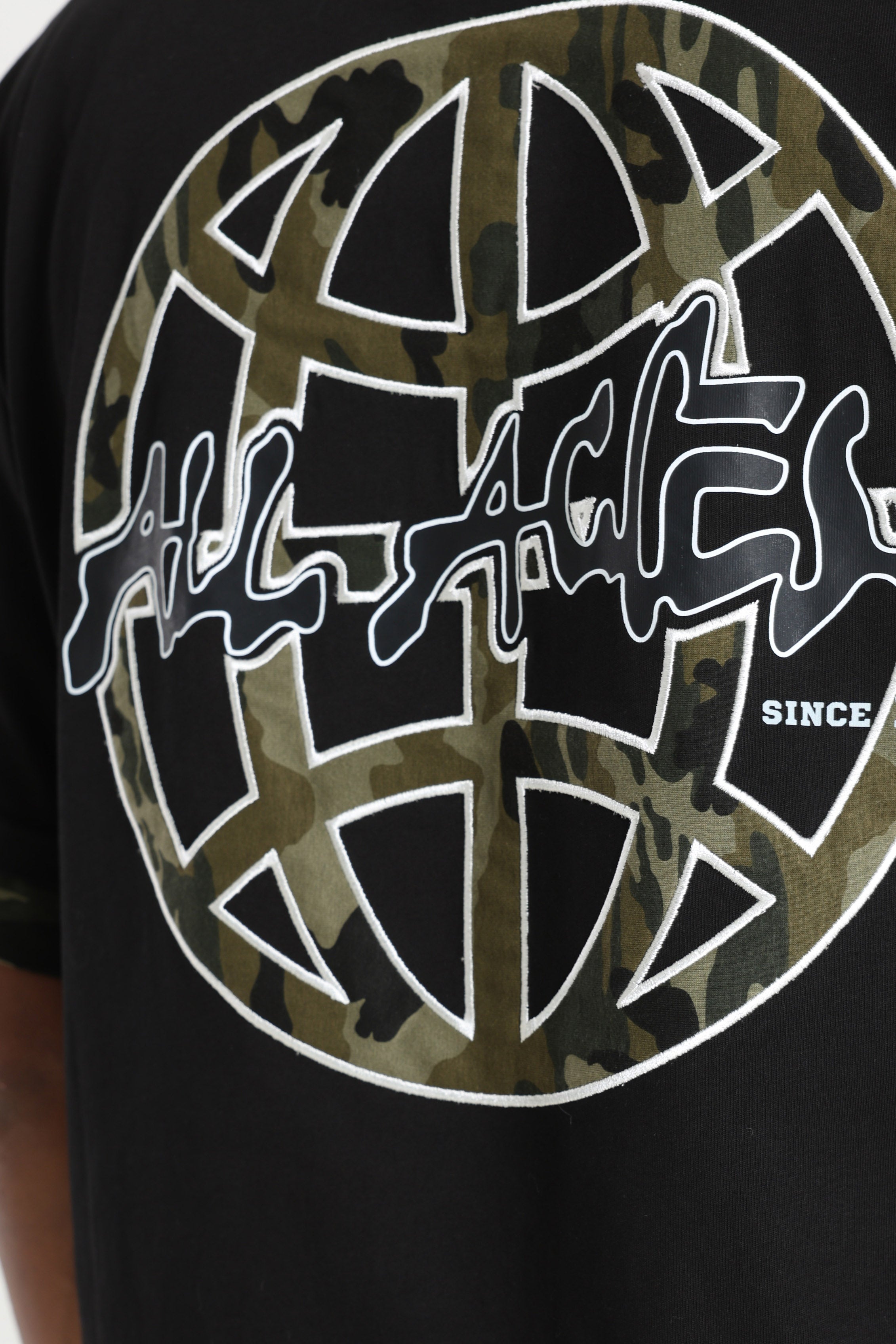 T-Shirt - Noir + Camouflage