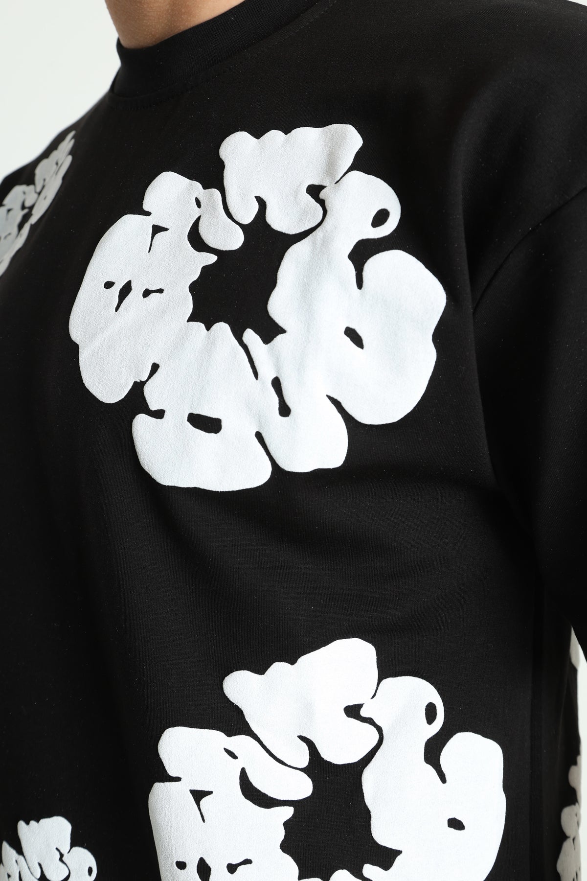T-Shirt - Black