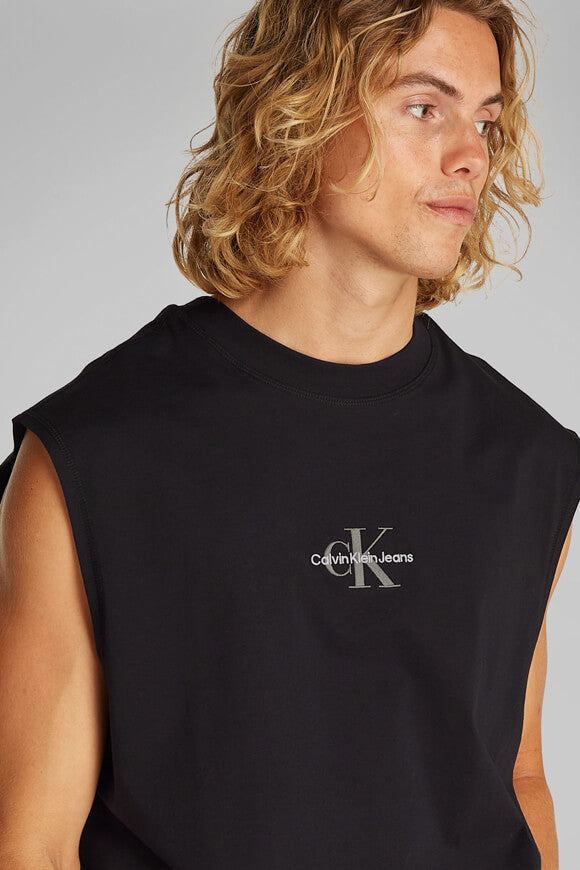 T-Shirt - Black