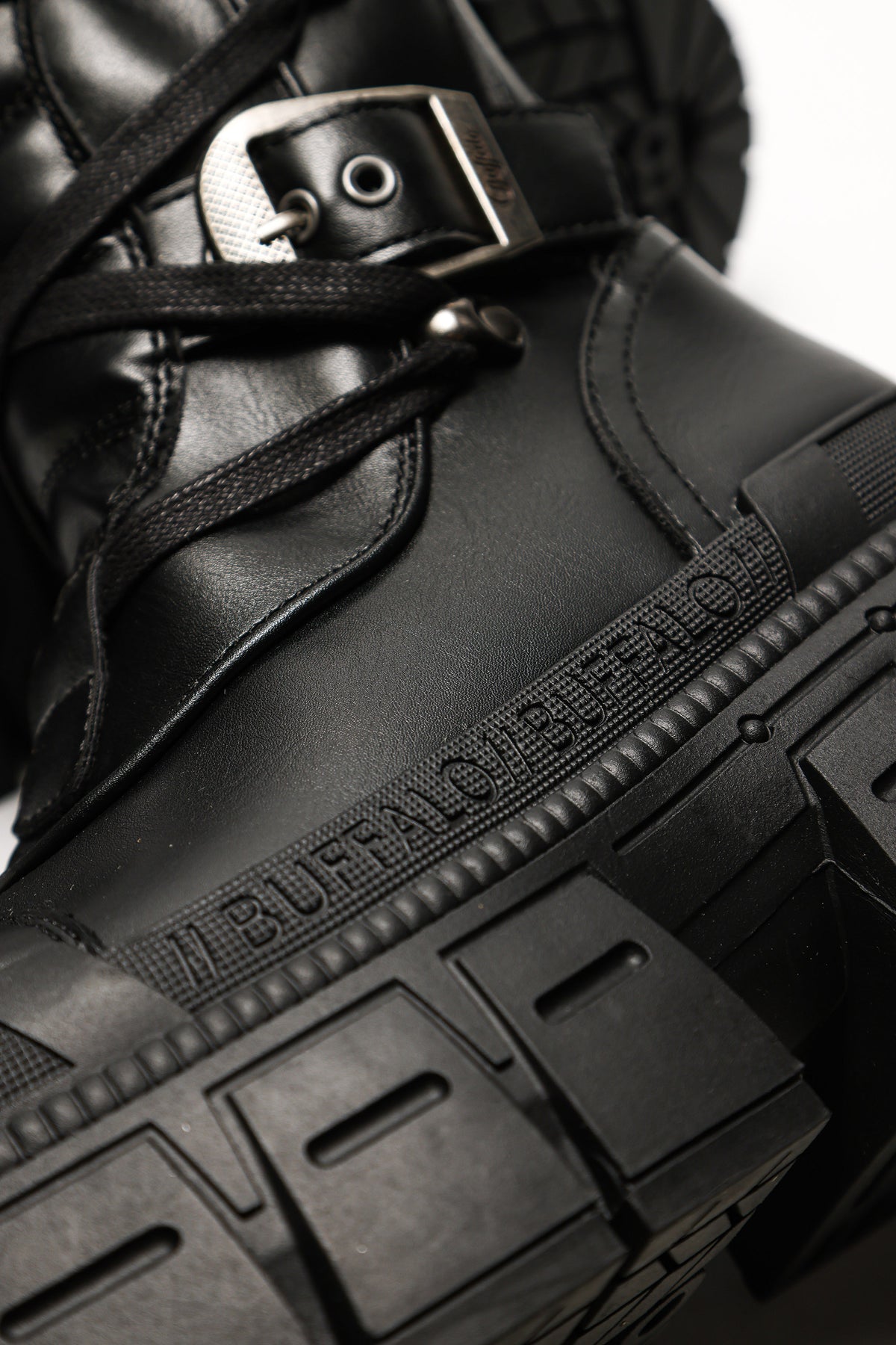 Stivali biker invernali con plateau Vegan Gospher - Black