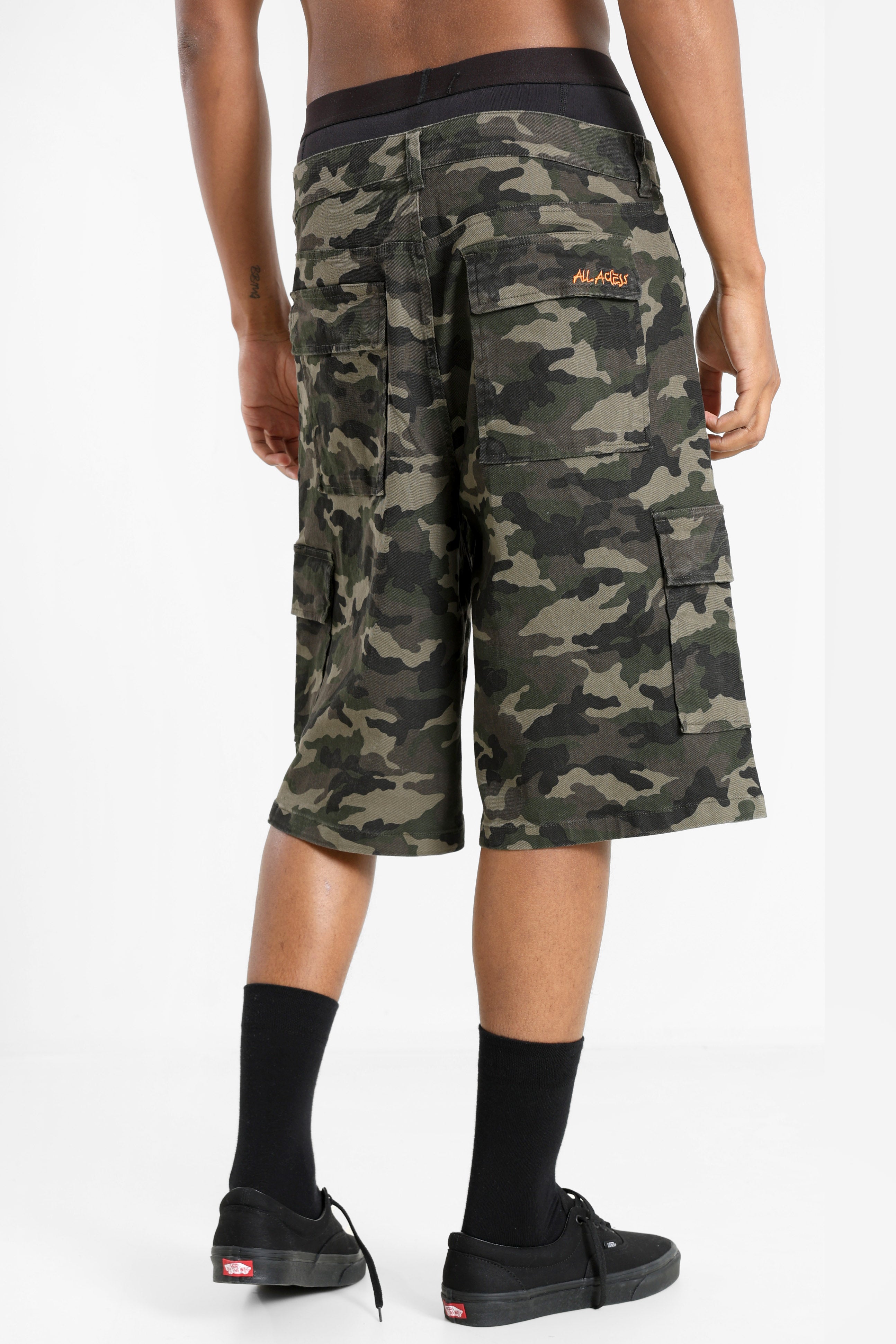 Cargo Bermuda shorts in fabric - Vert Camouflage