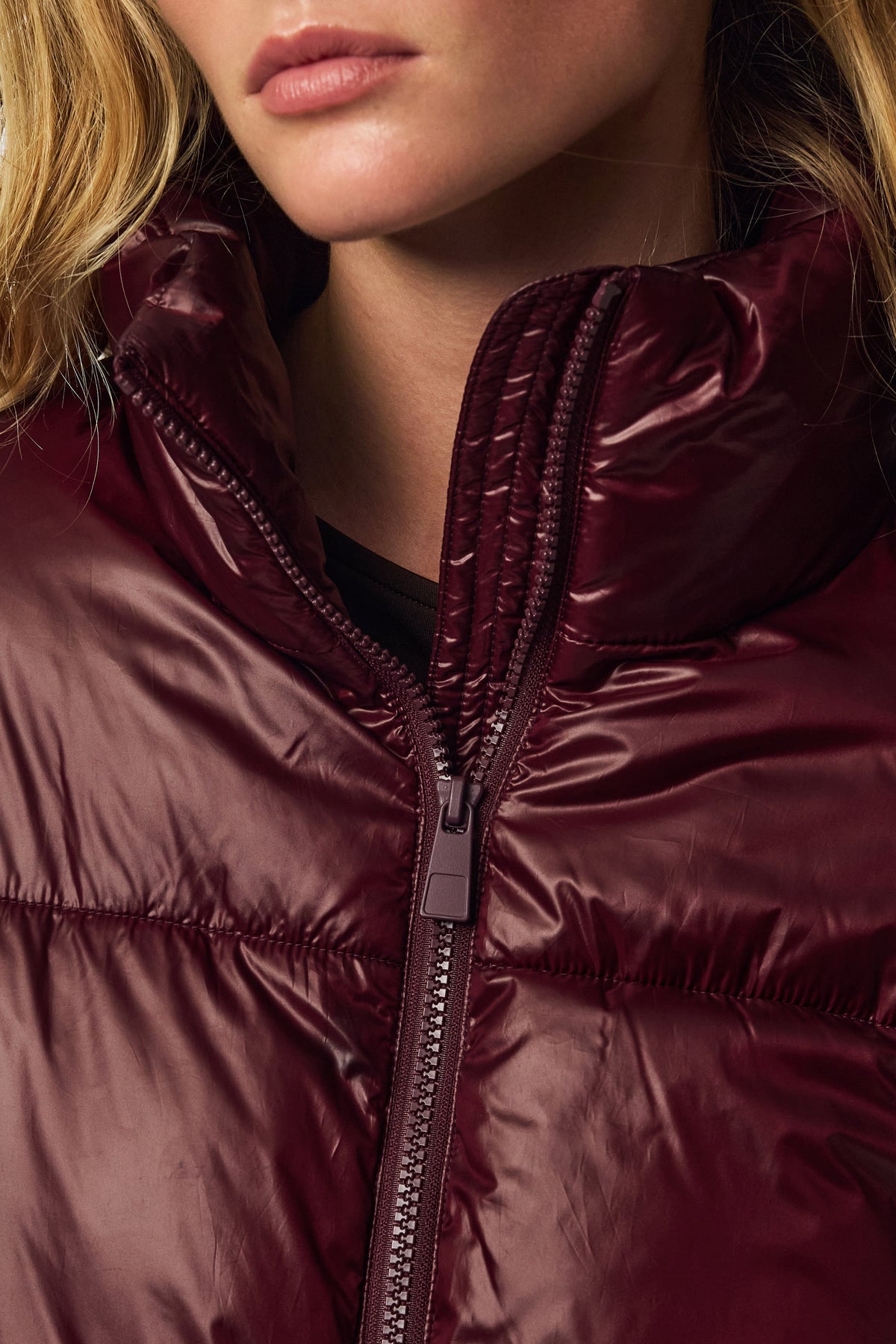 PCAMILIA Crop Pufferjacke - Winetasting