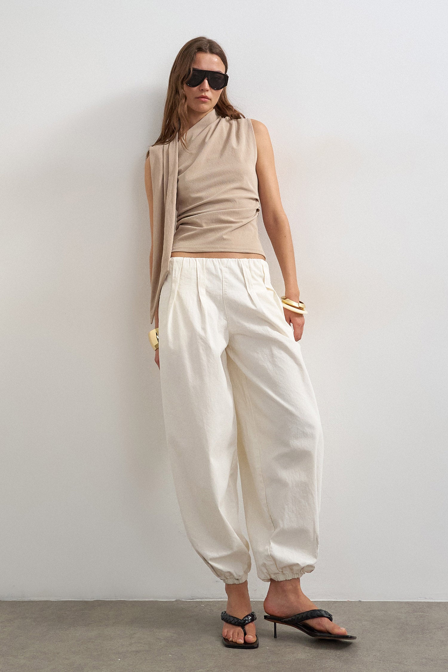 TSTIF ruched top in structured fabric - Abbey Stone