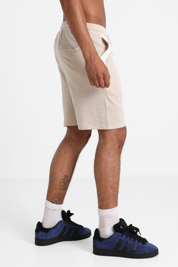 Shorts mit Strukturstoff - Beige + Offwhite