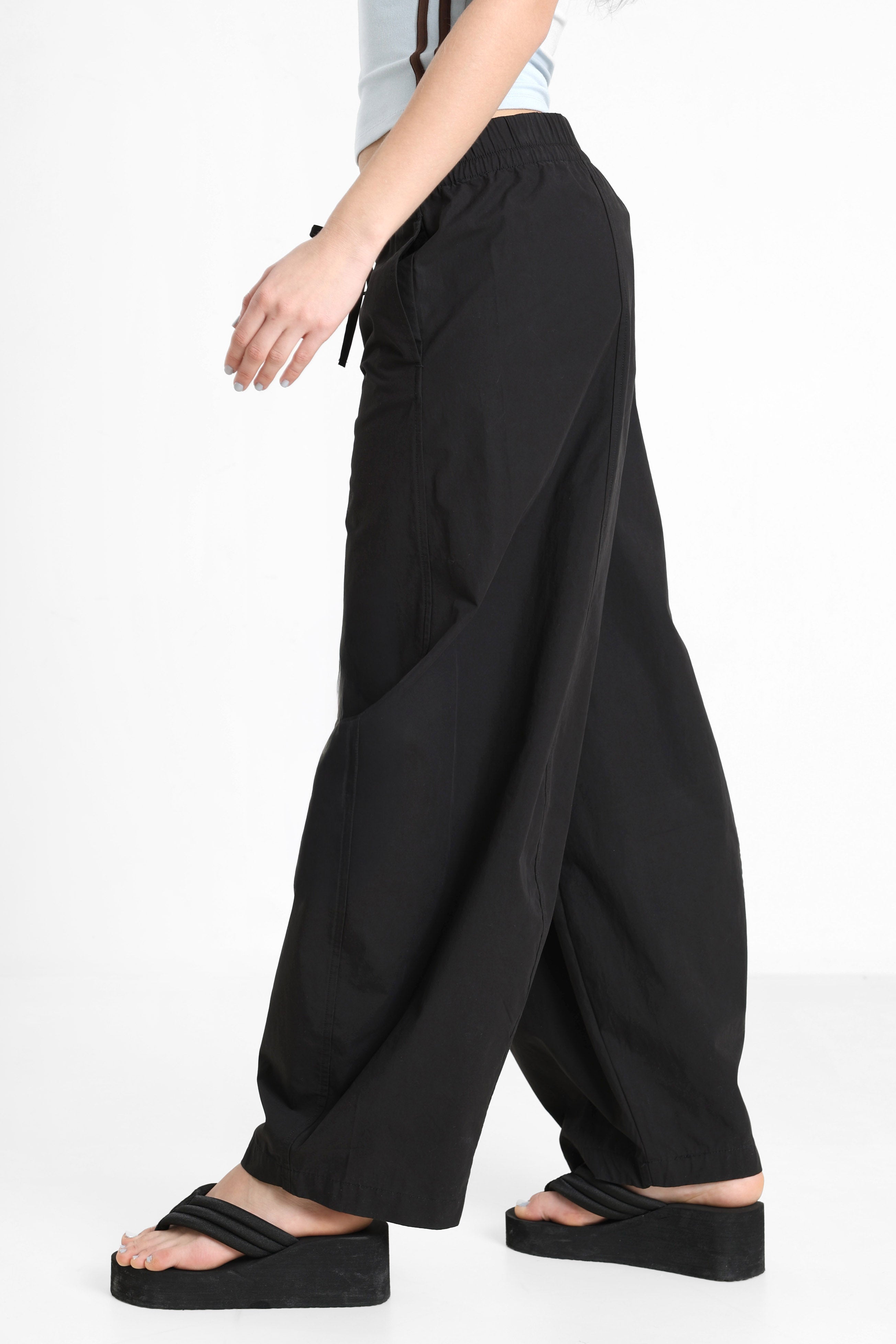 Pantalon barrel fit en tissu - Noir
