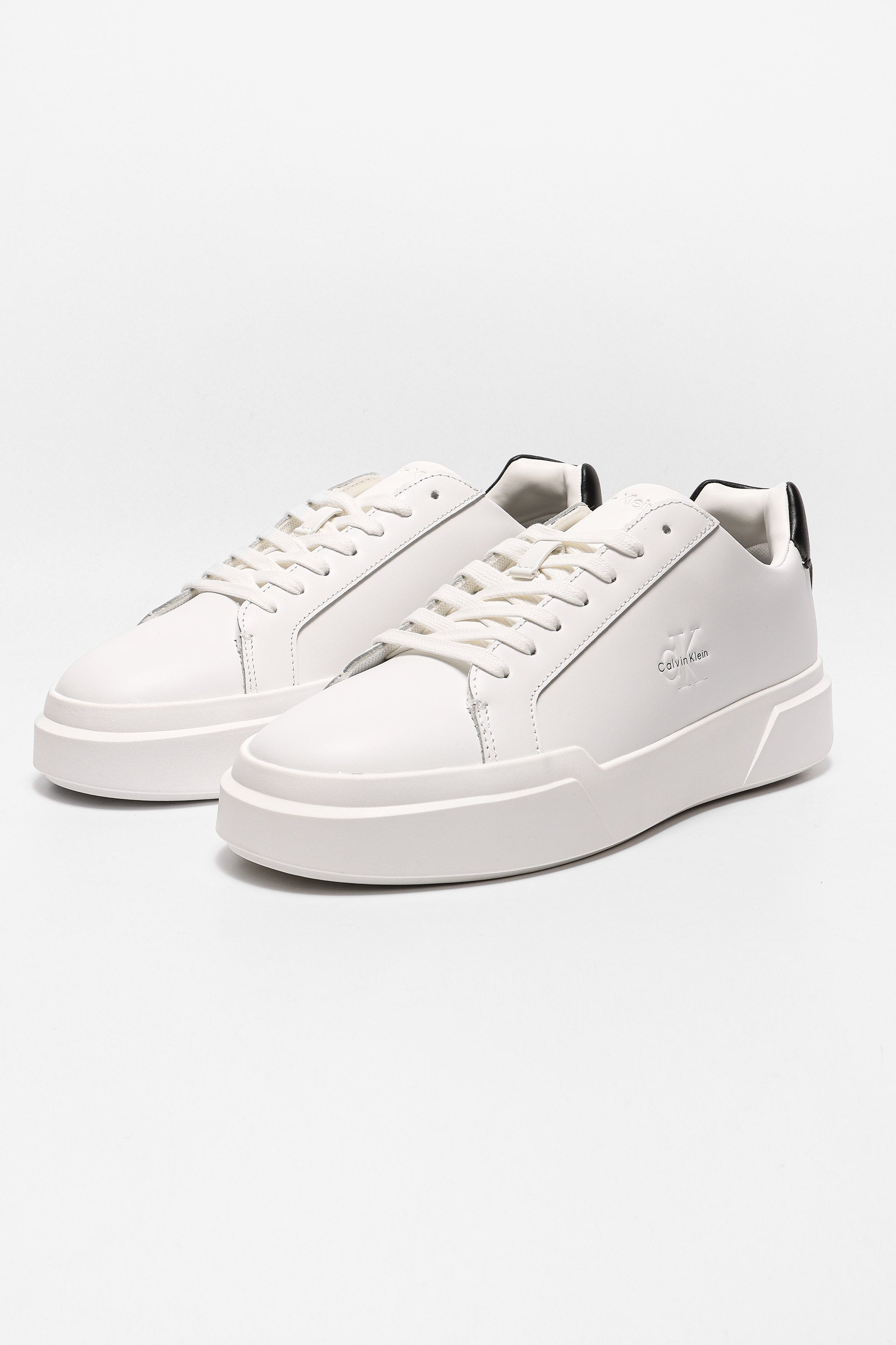 Sneaker - White + Black