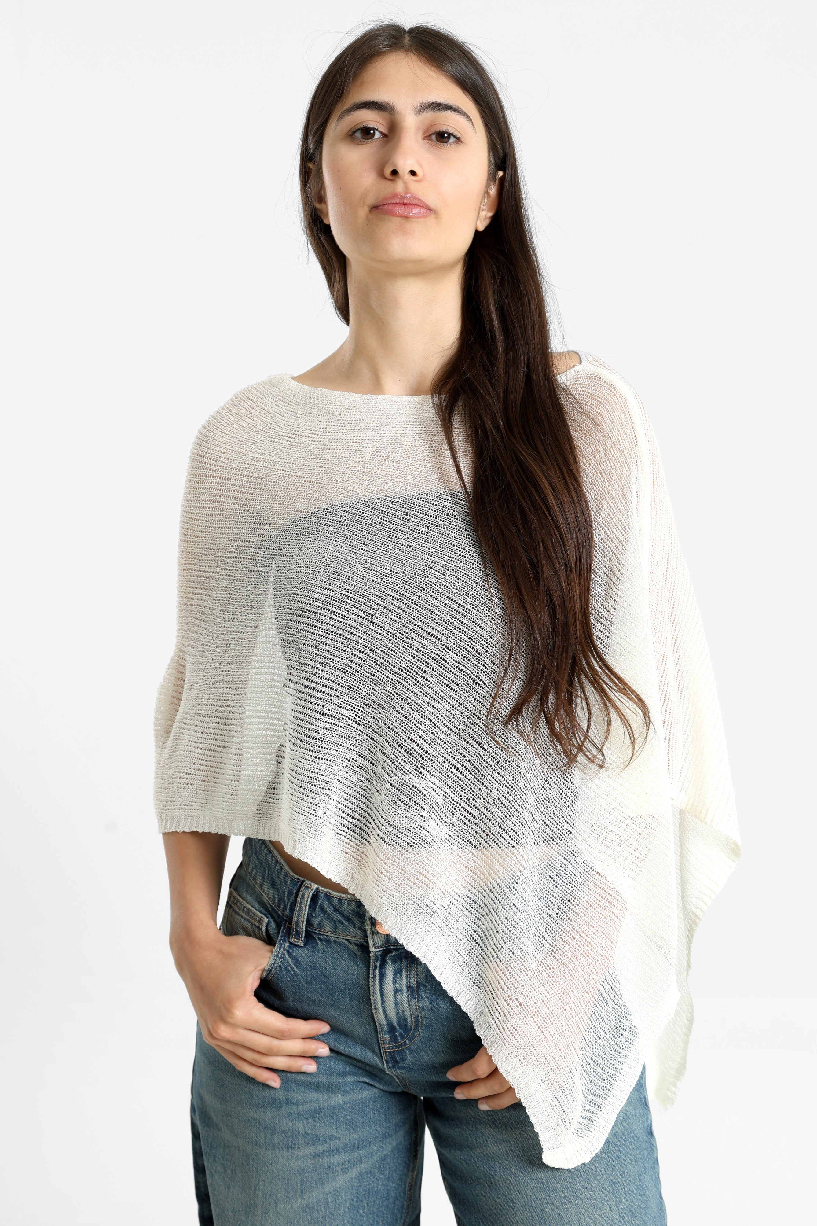 Poncho in maglia fine - Ecru