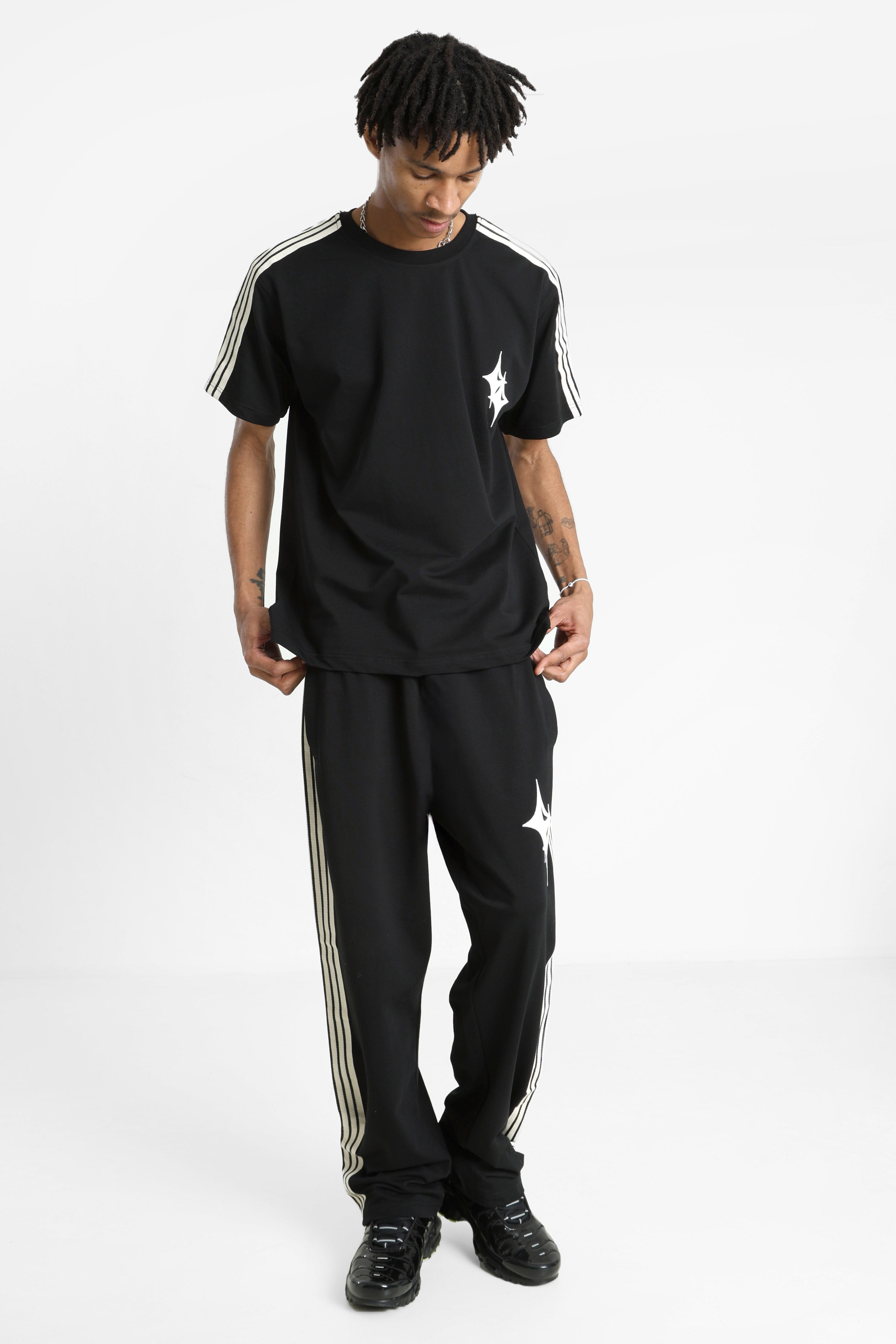 T-Shirt - Black