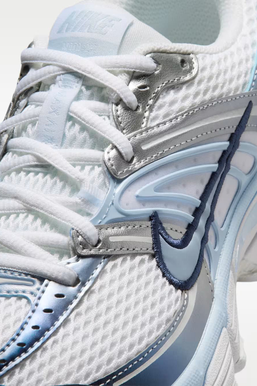 Air Max Moto 2K sneakers - White + Hydrogen Blue