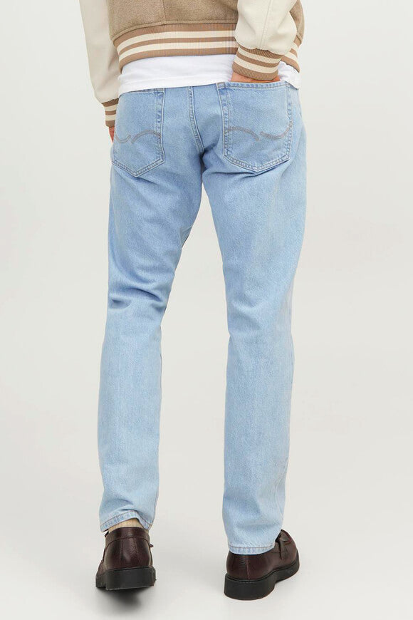 Chris Relaxed Fit Jeans L32 - Light Blue Denim