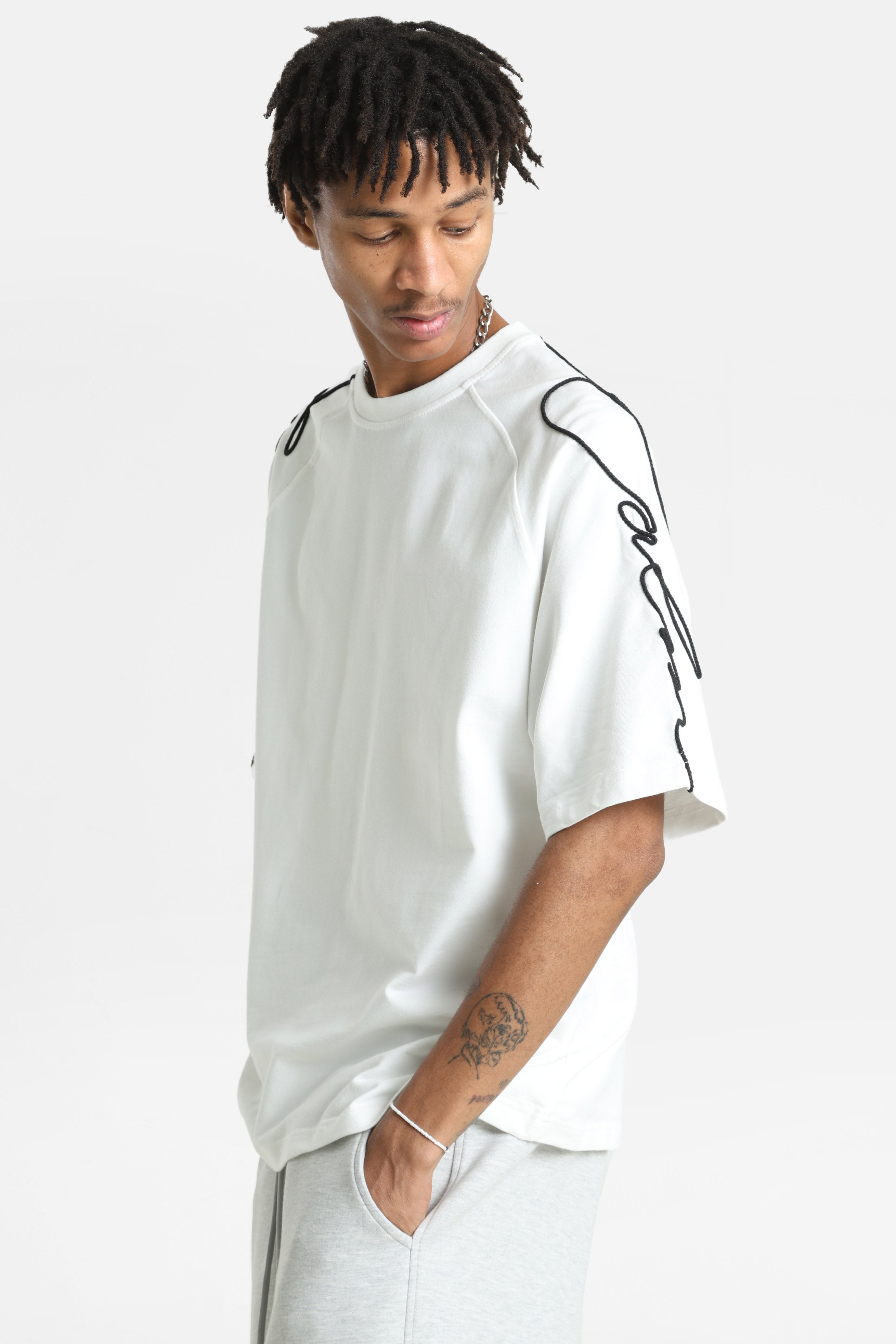 T-Shirt - Offwhite + Black