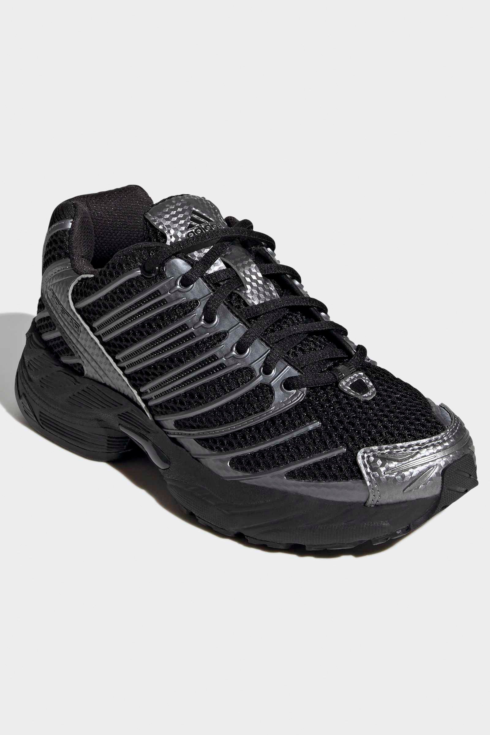 Adistar Control 3 sneakers - Core Black + Iron Metallic + Footwear White