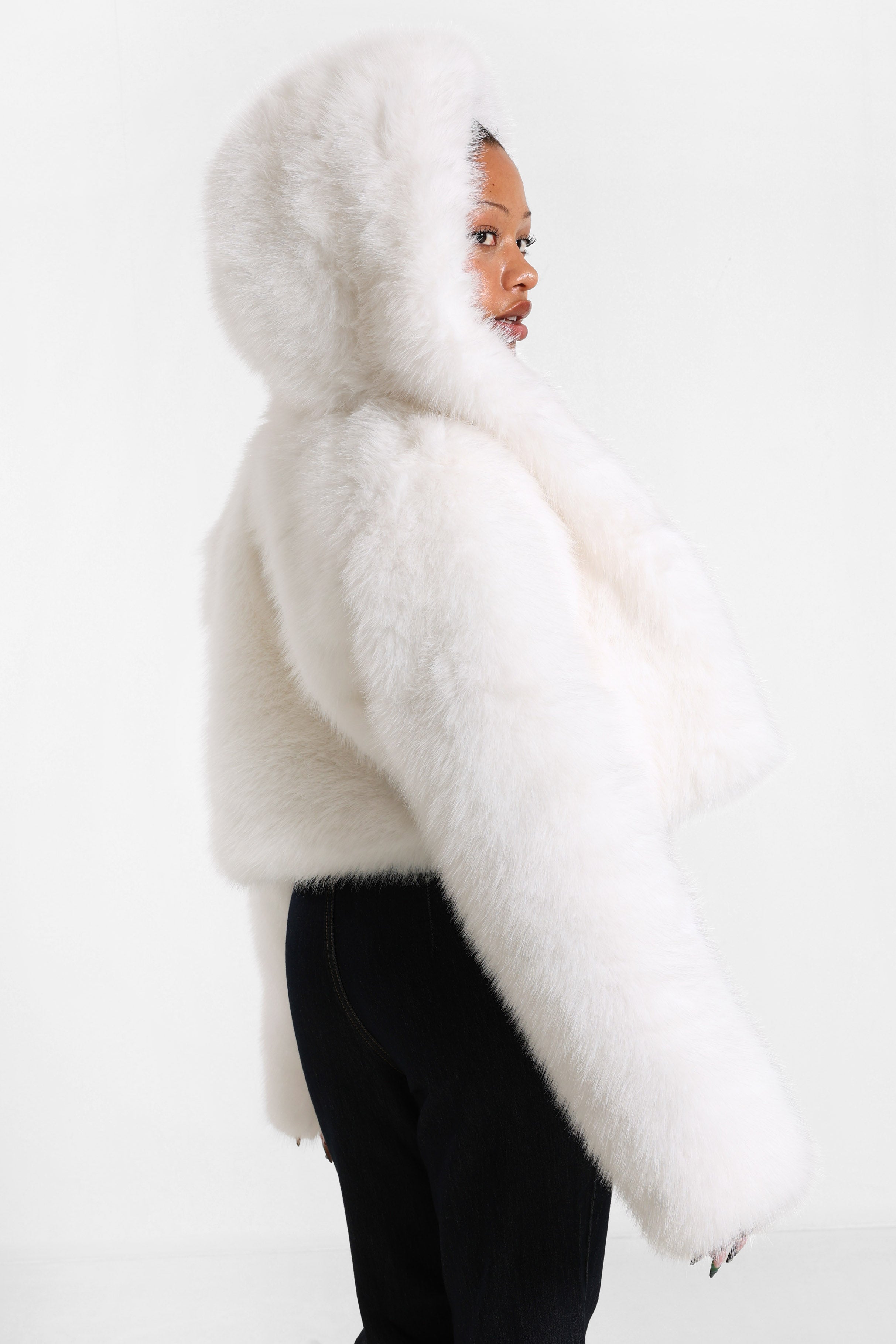 Veste courte en fourrure synthétique - Blanc