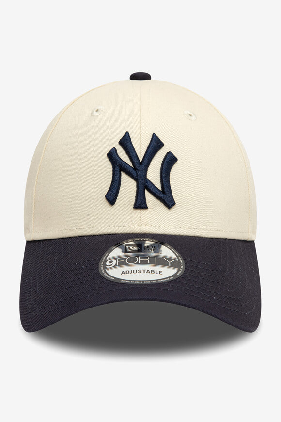 9Forty Cap / Strapback - Stone + Navy