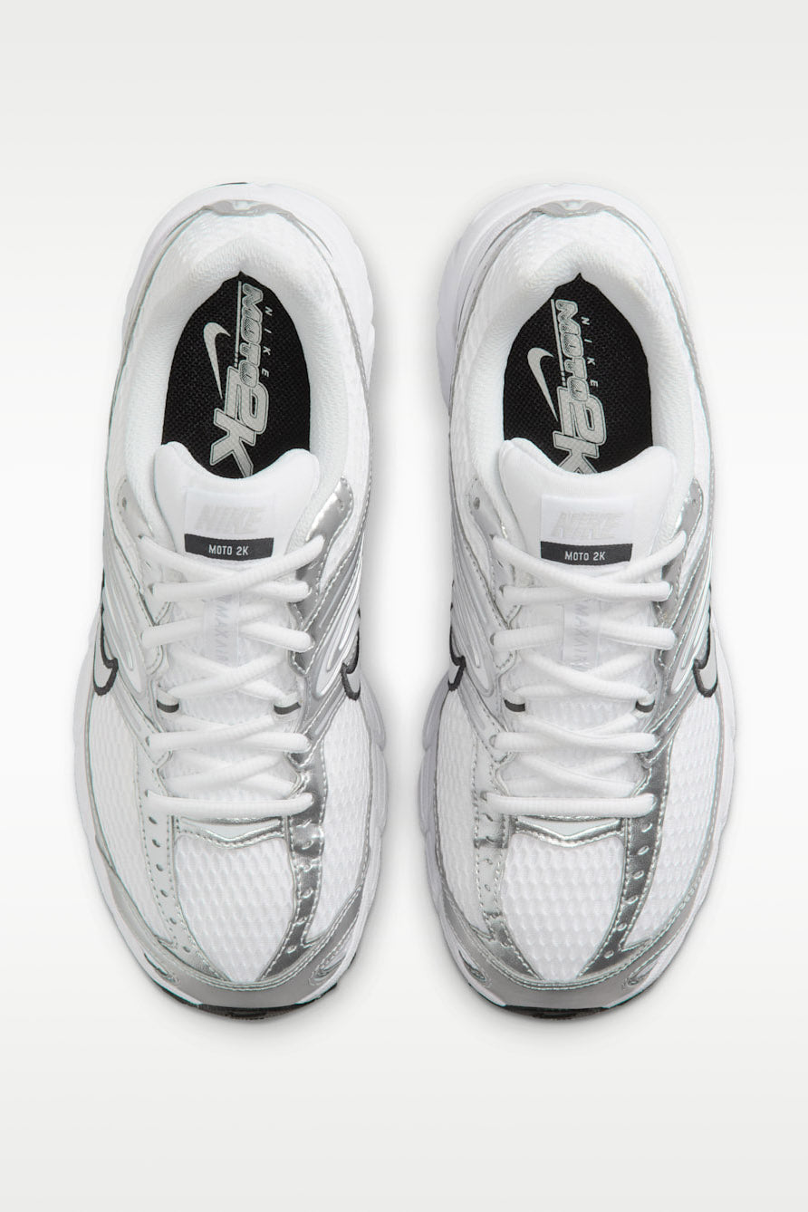 Air Max Moto 2K Sneaker - White + Photon Dust