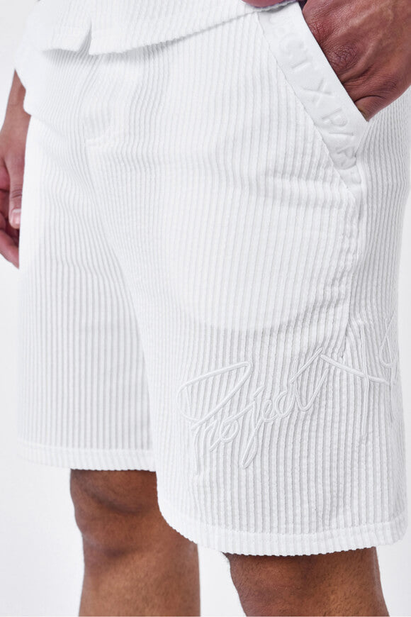 Shorts mit Strukturstoff - White