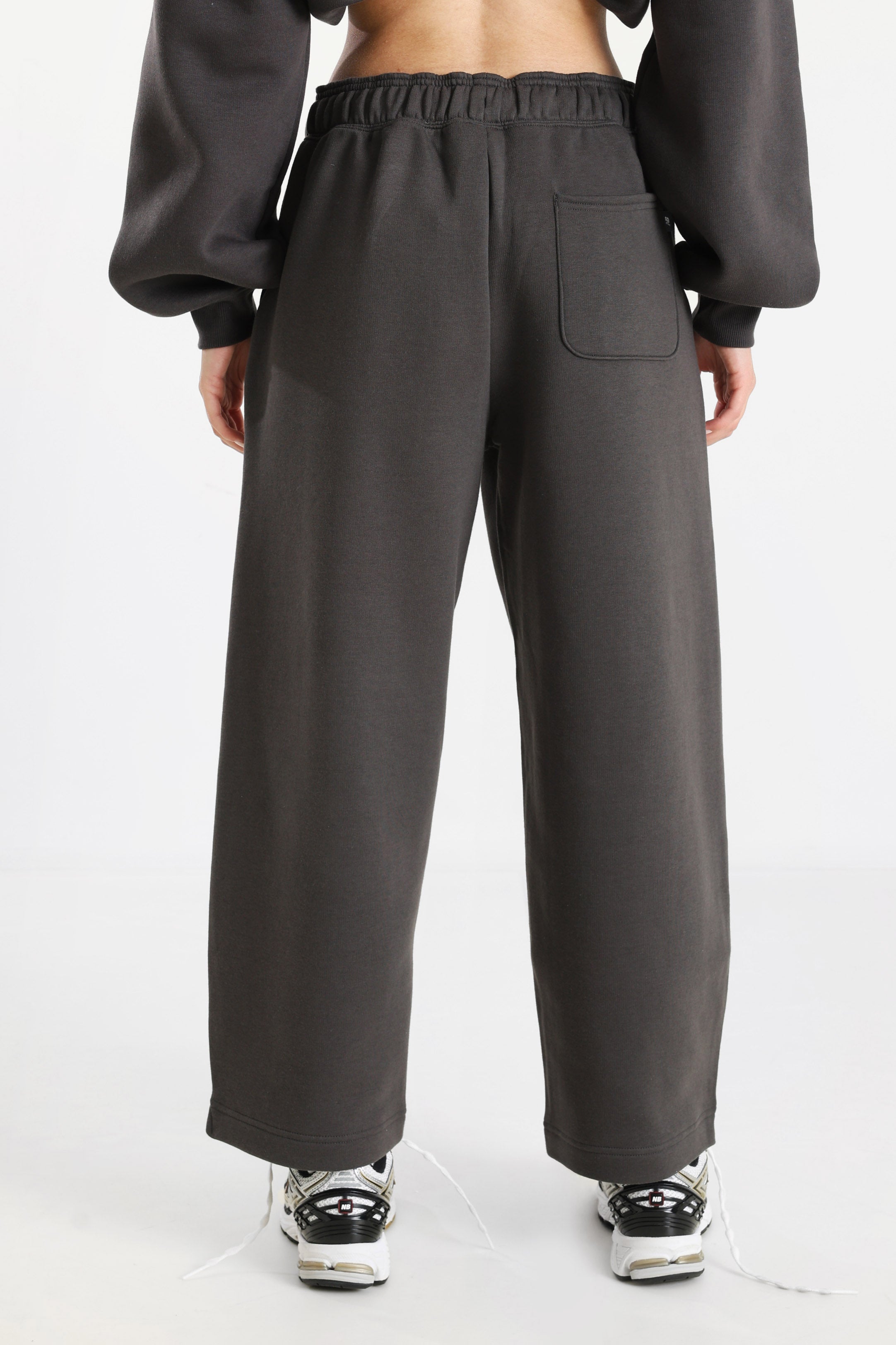 Linear Heritage Barrel Sweathose - Faded Black