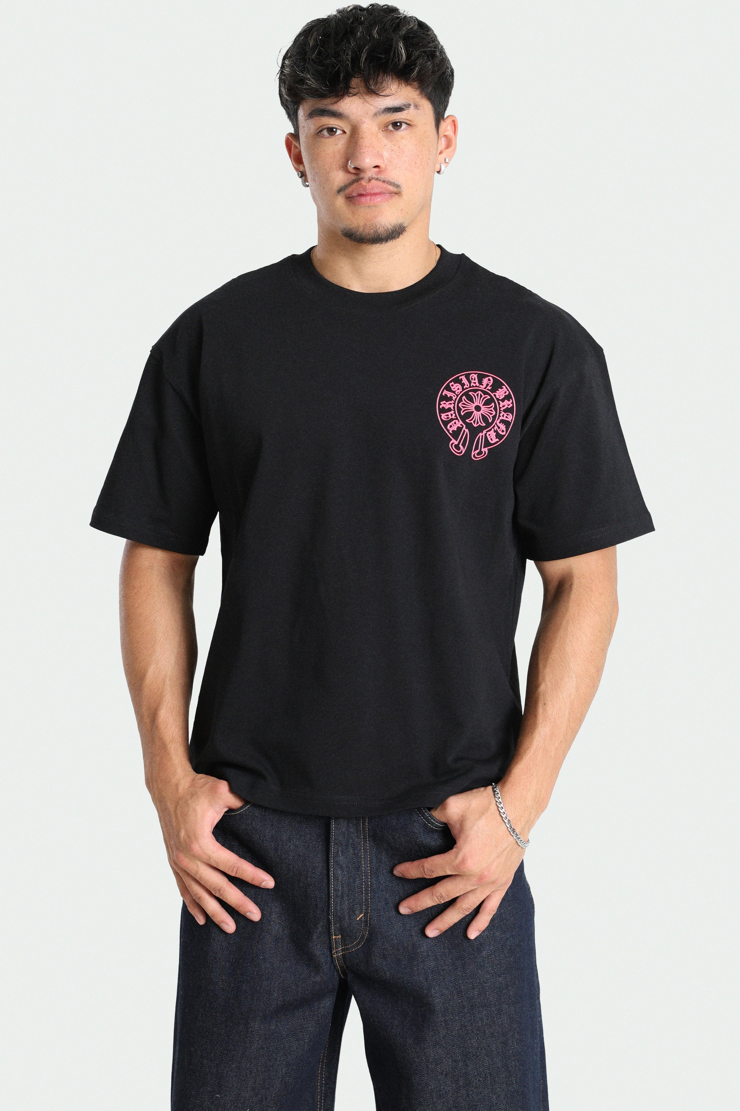 T-shirt - Black + Pink