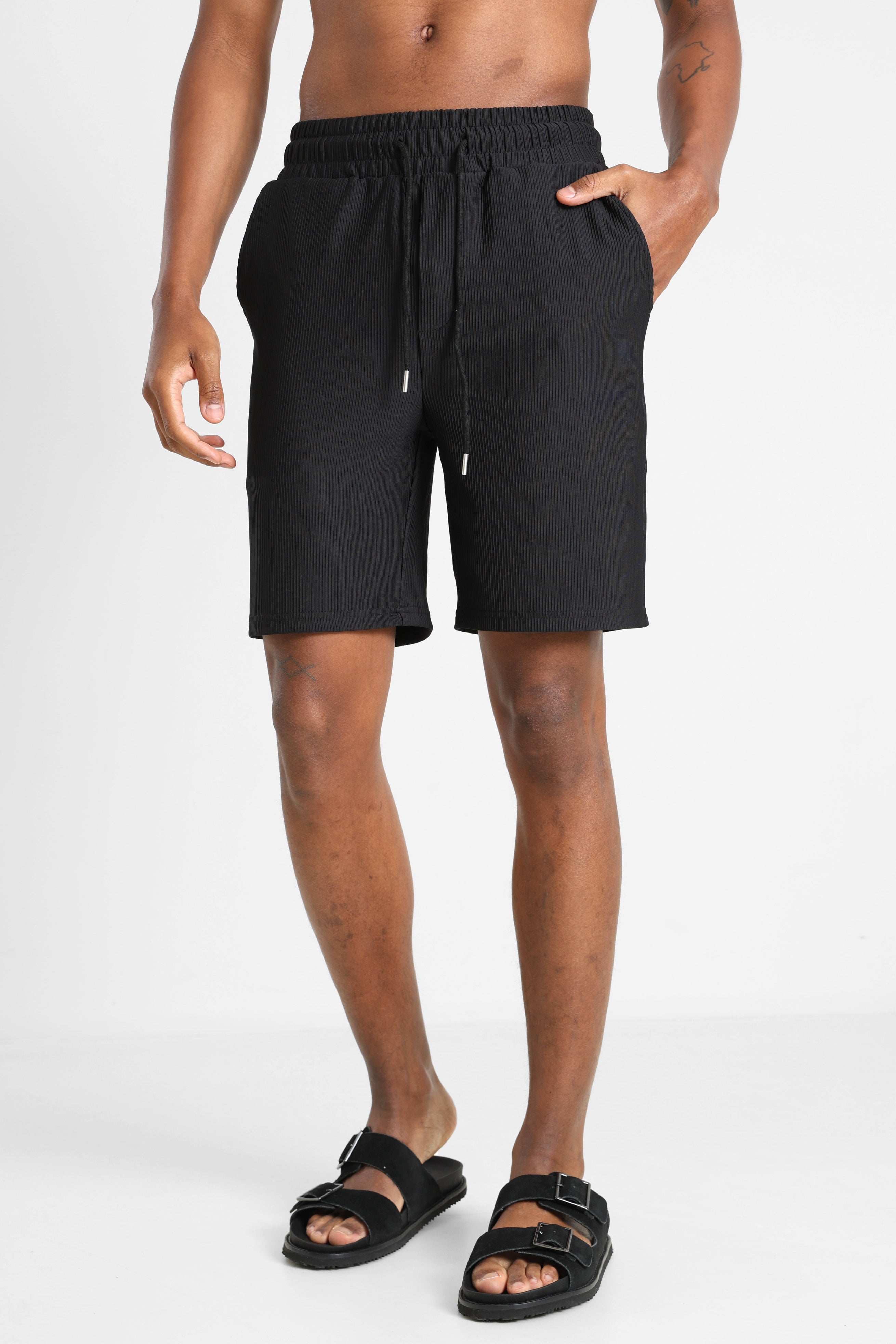 Strukturierte Stoffshorts - Black