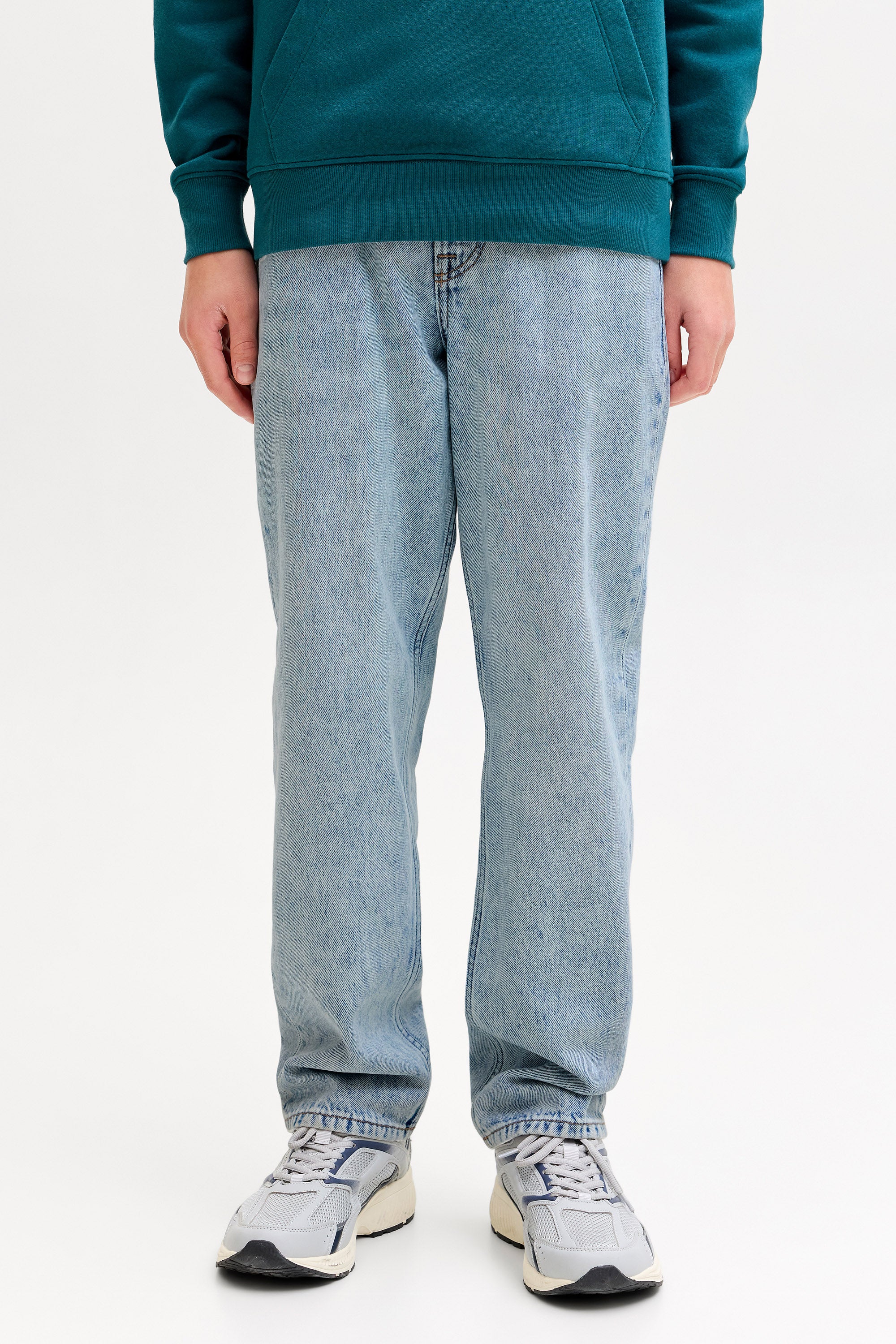 Chris Relaxed Fit Jeans - Blue Denim