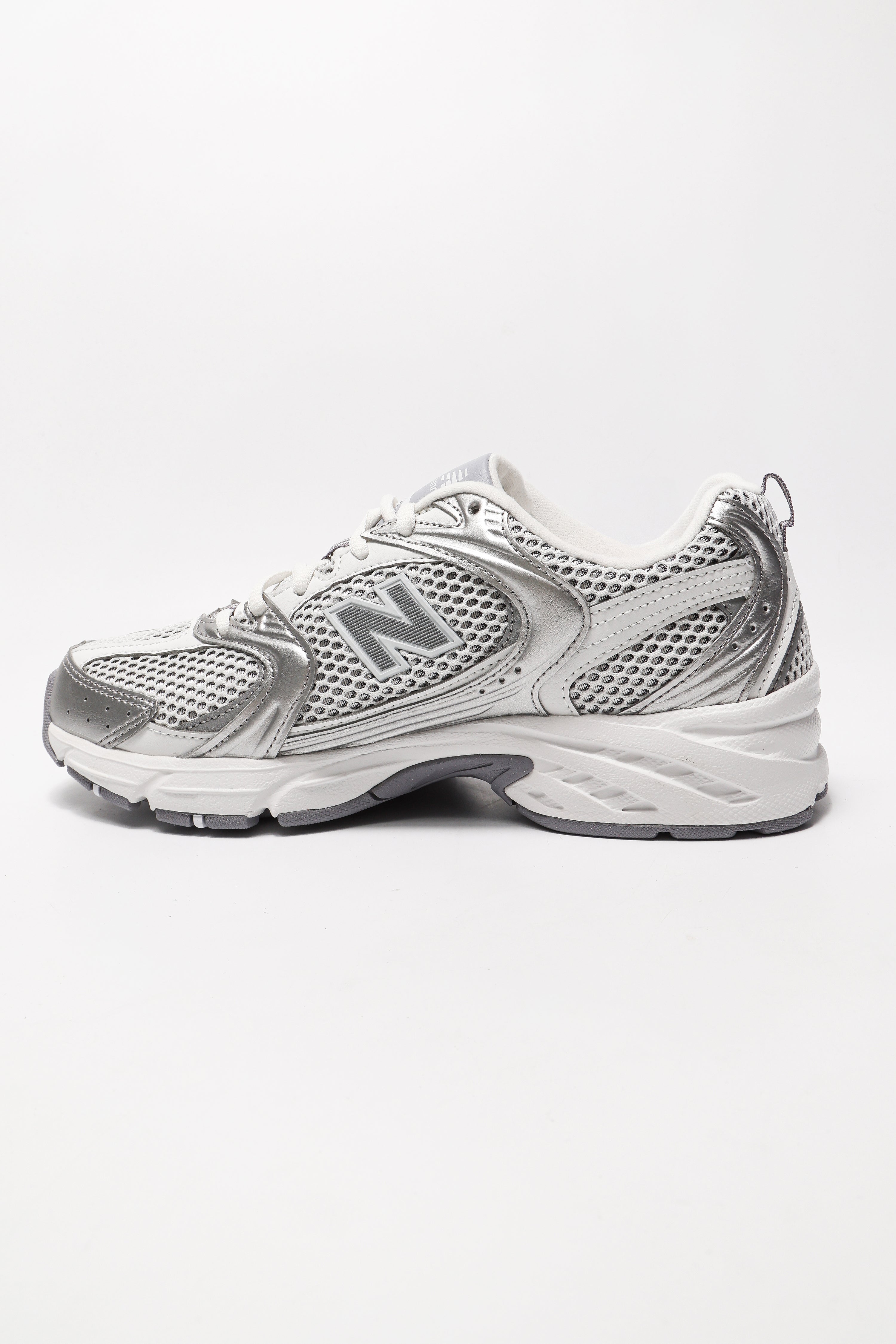 530 Tech Mesh Sneaker