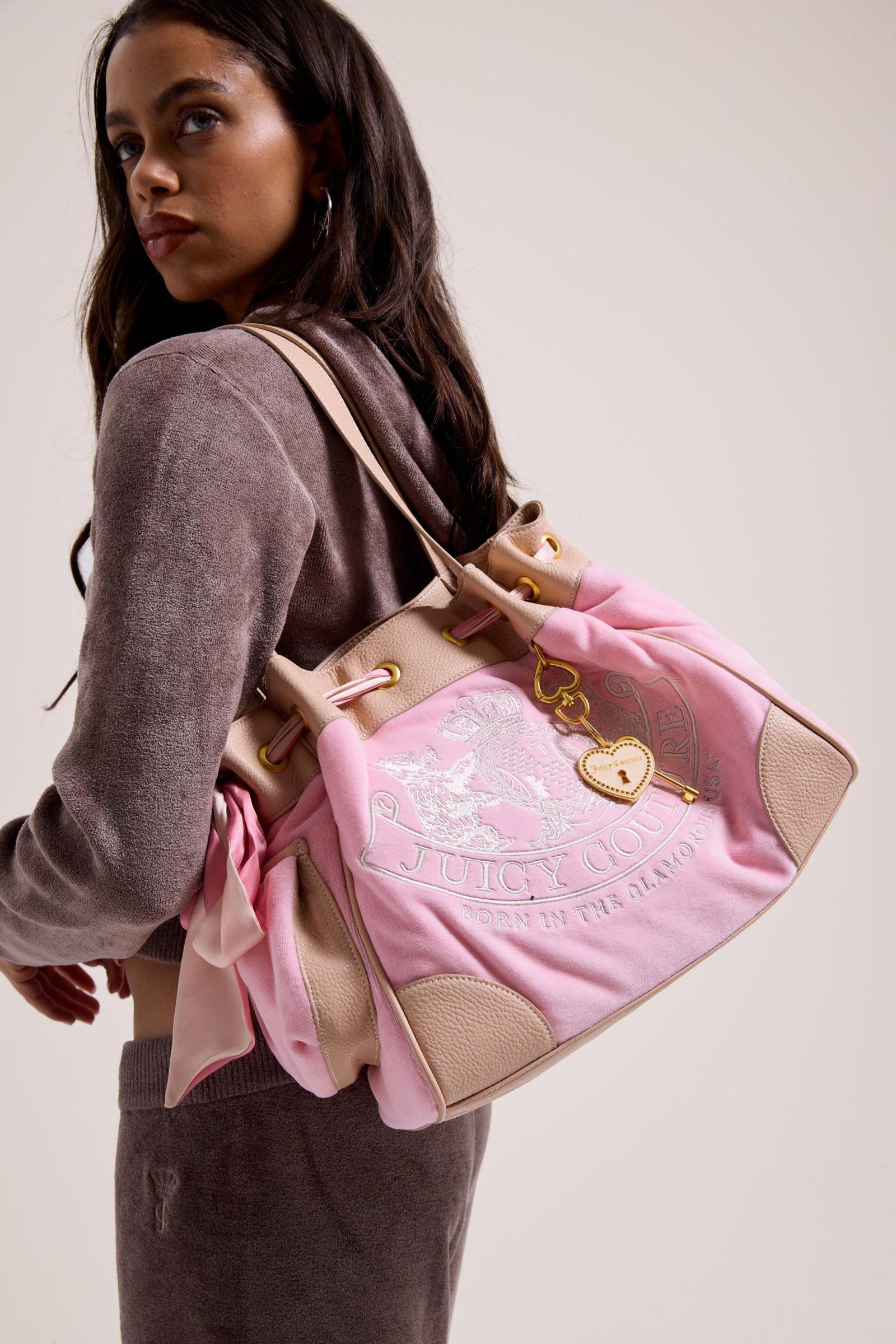 Daydreamer Samt Shopper - Juicy Pink