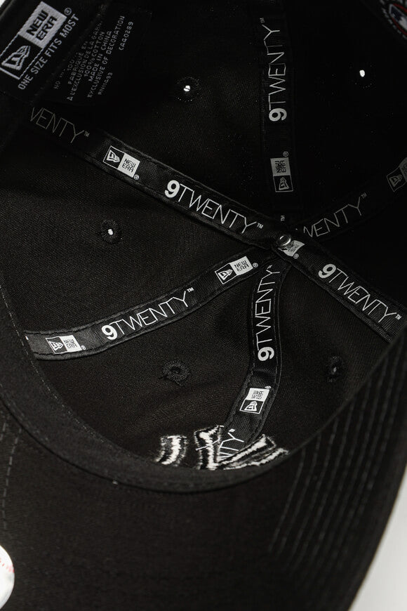9Twenty Cap / Strapback - Black