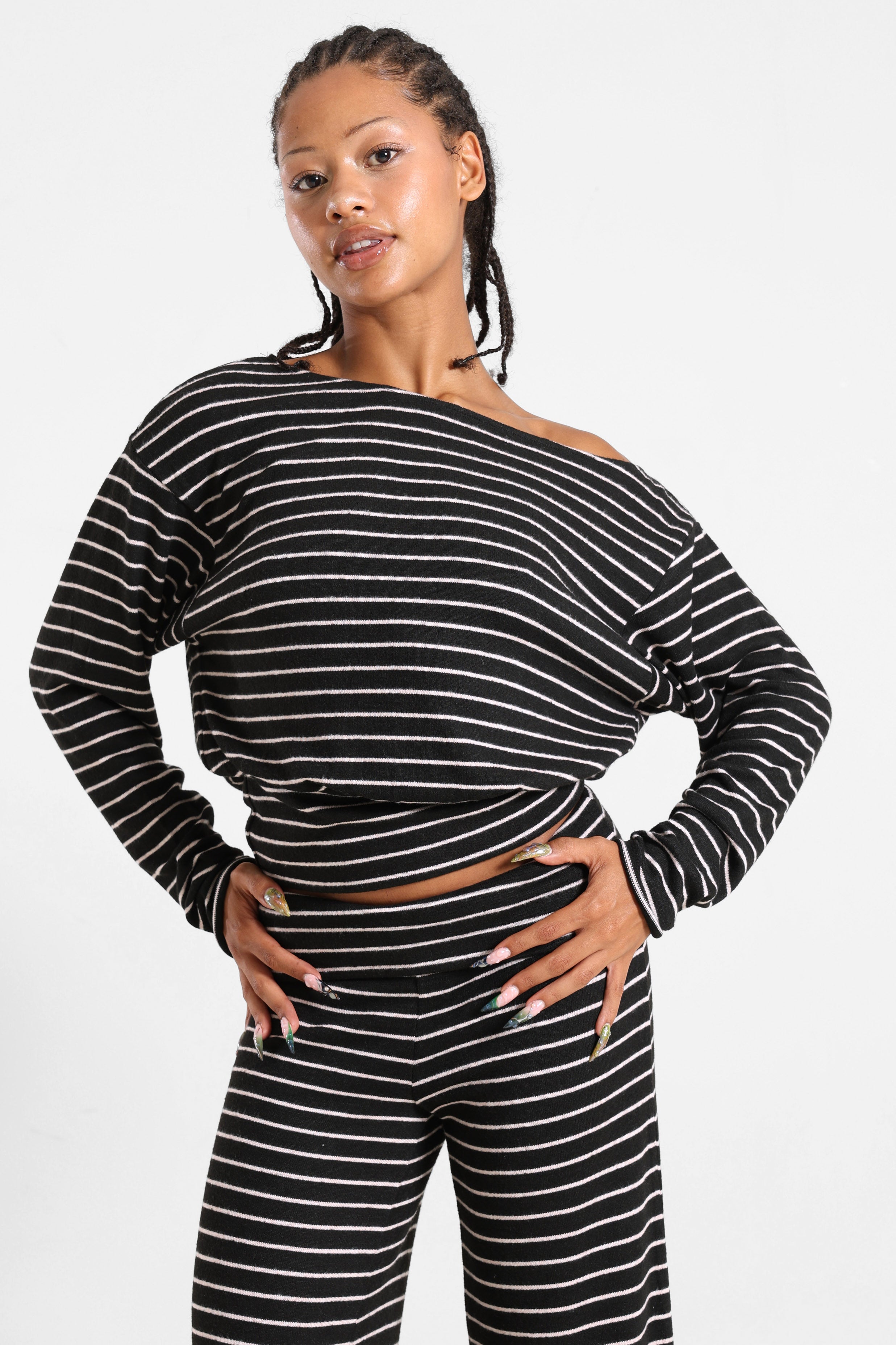 Off Shoulder Strickpullover - Schwarz + Rosa