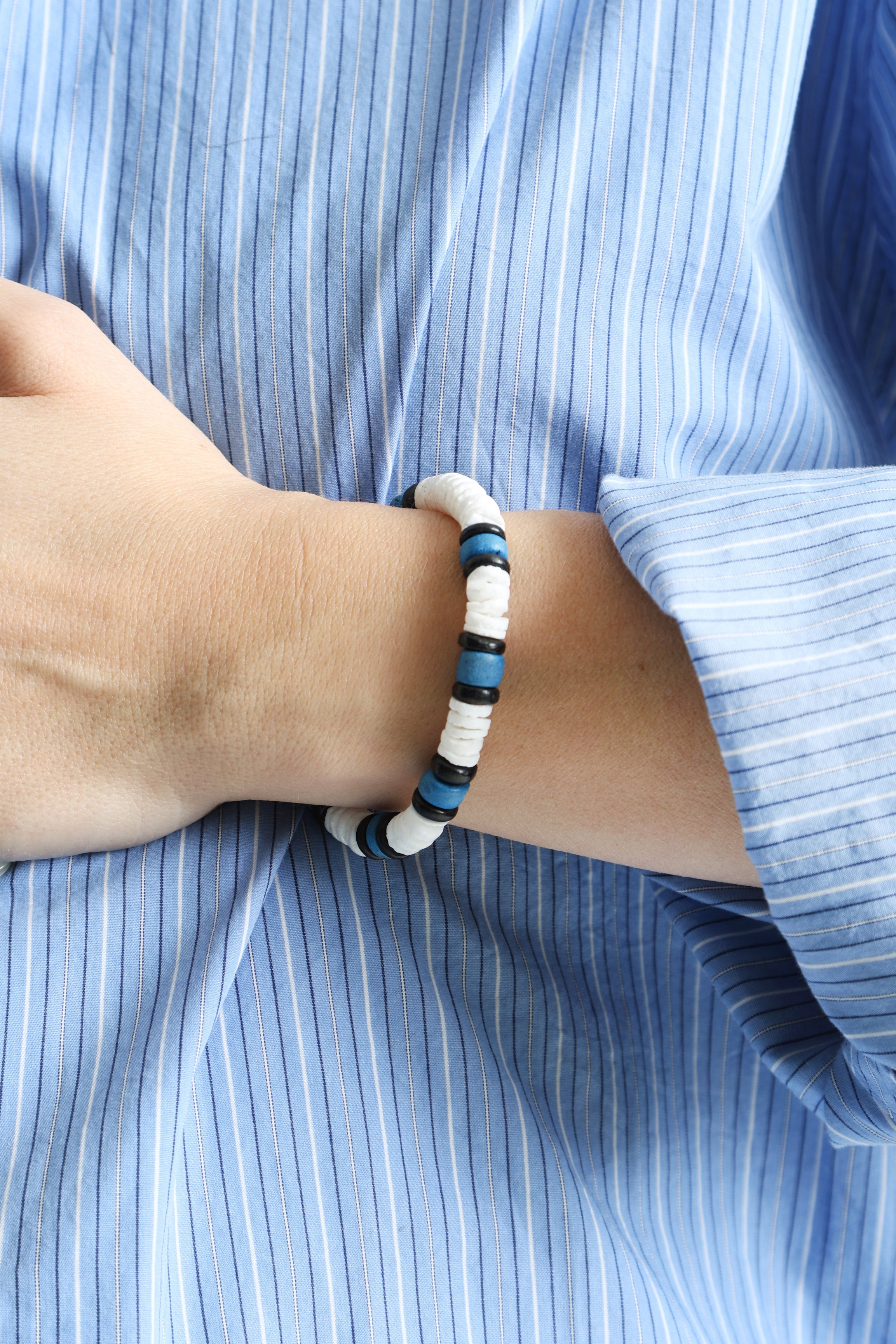 Armband - White + Black + Blue