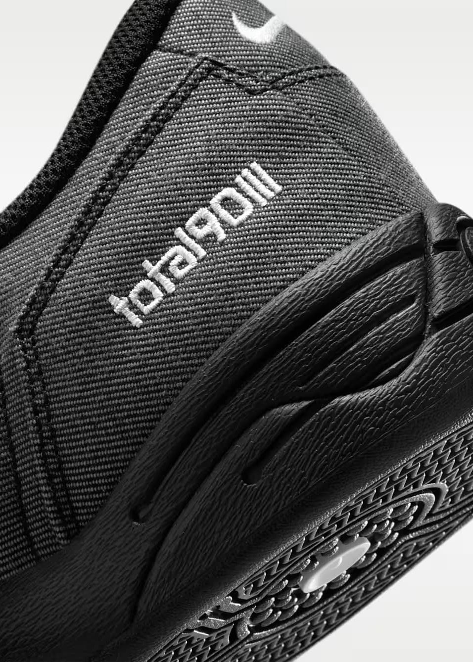 Total 90 Premium Sneaker - Black + White