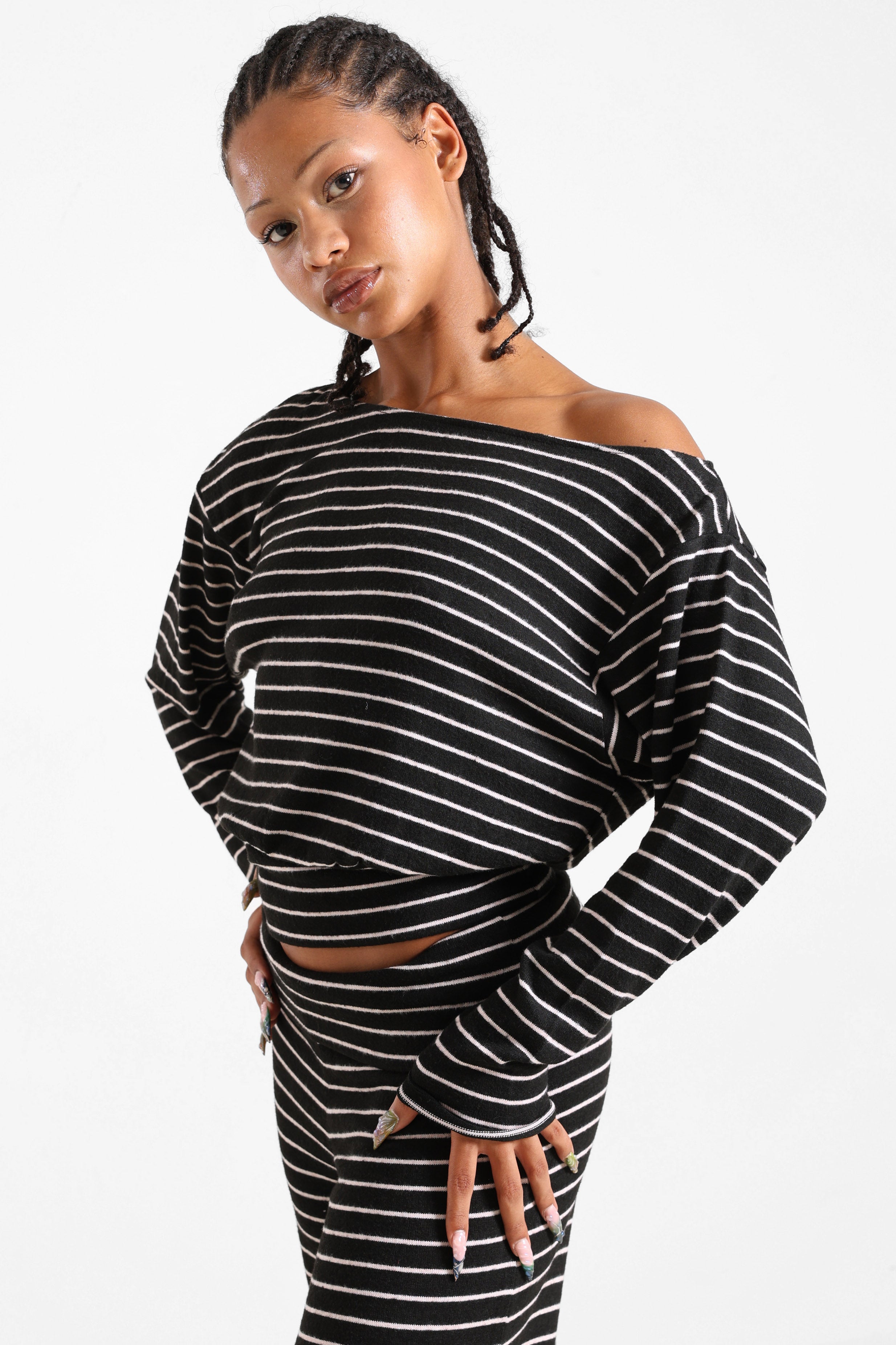 Off Shoulder Strickpullover - Schwarz + Rosa