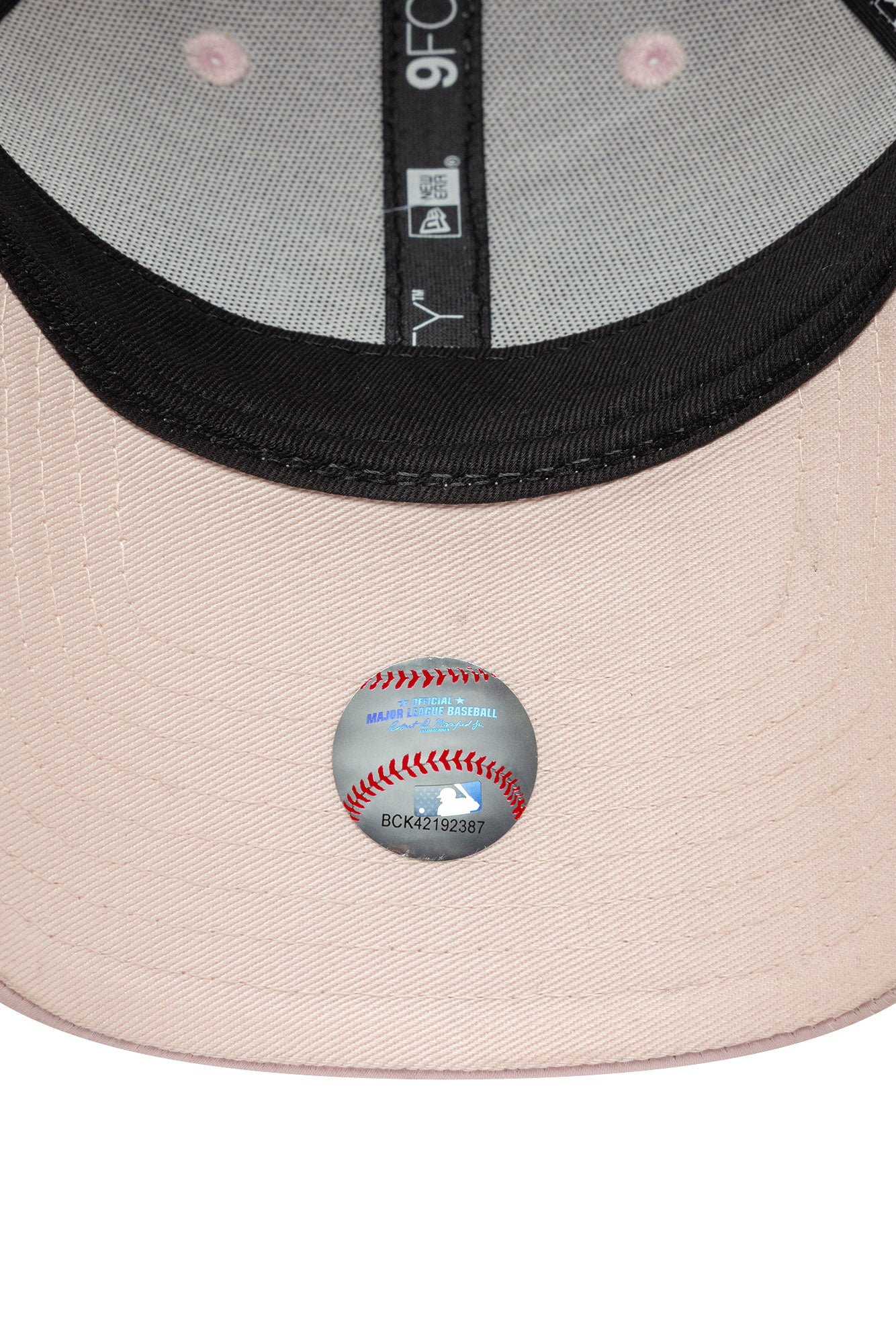 9Forty Satin Cap / Snapback - Light Pink