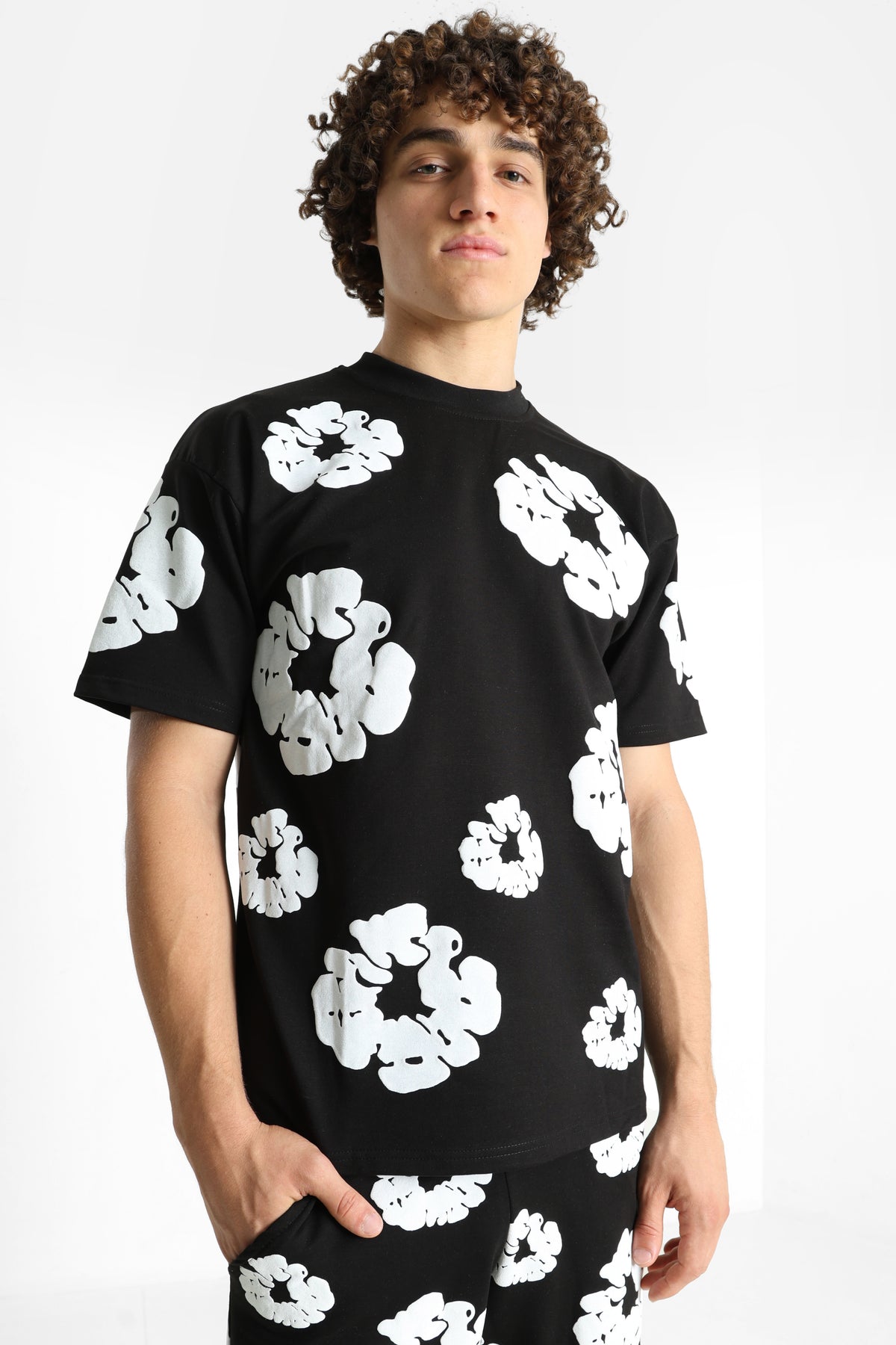 T-Shirt - Black