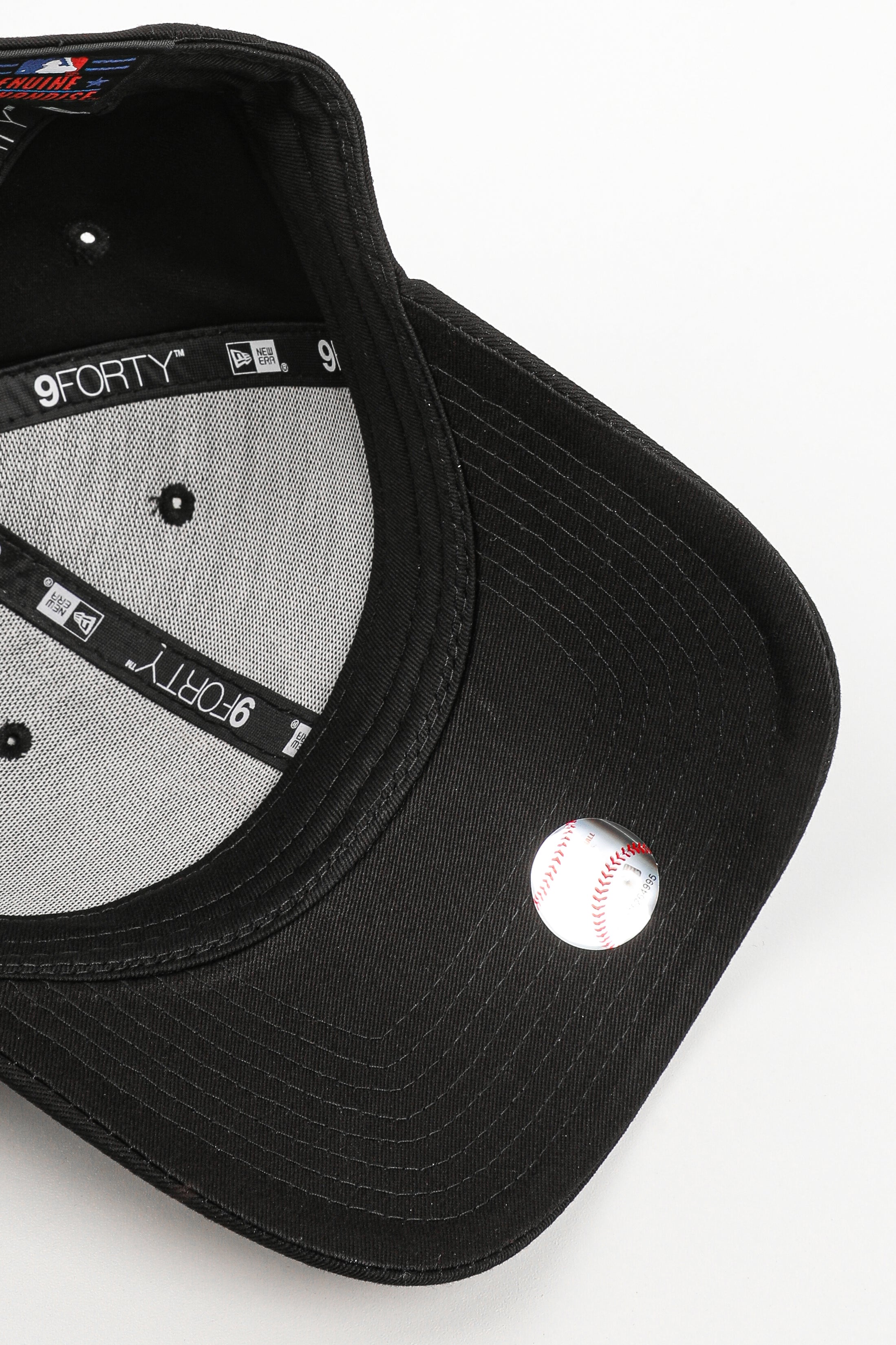 9Forty Cap / Strapback - Schwarz + Schwarz